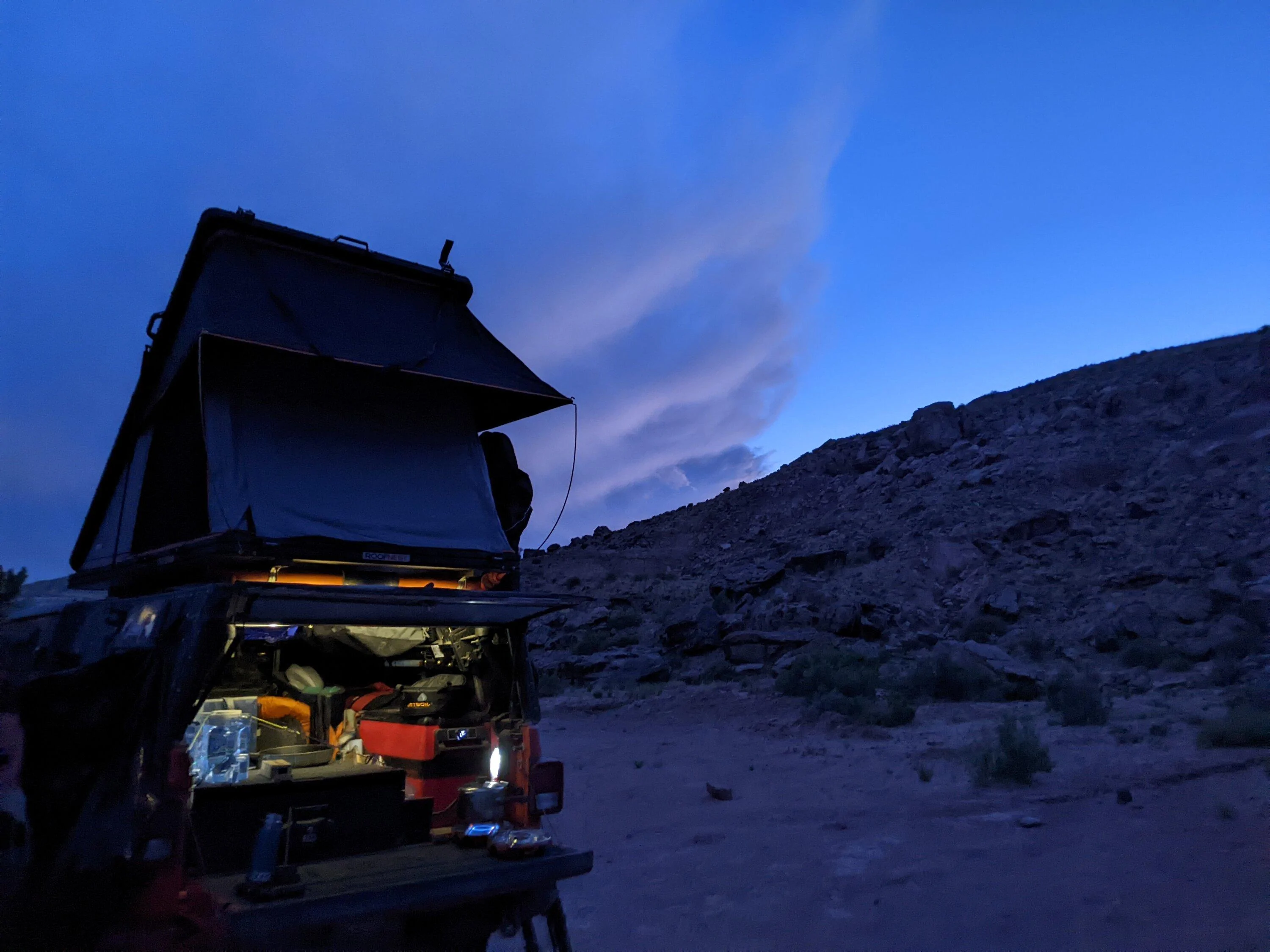 Jeep Gladiator Operation  "Cheap topper": Warning... this is in process... PXL_20220521_025846561.MP