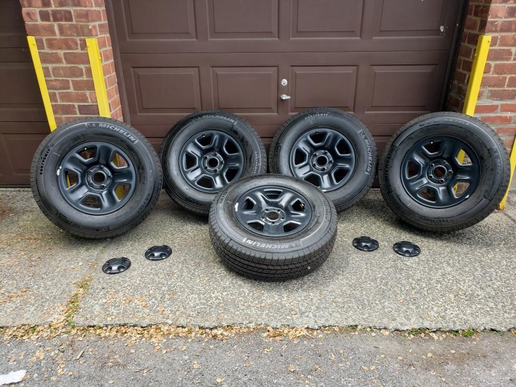 Jeep Gladiator JL base Stock wheels and tires $550 ( scroll down for updated pics ) 2CB4FEDD-BDFF-485E-BDEB-2083F155C7E5