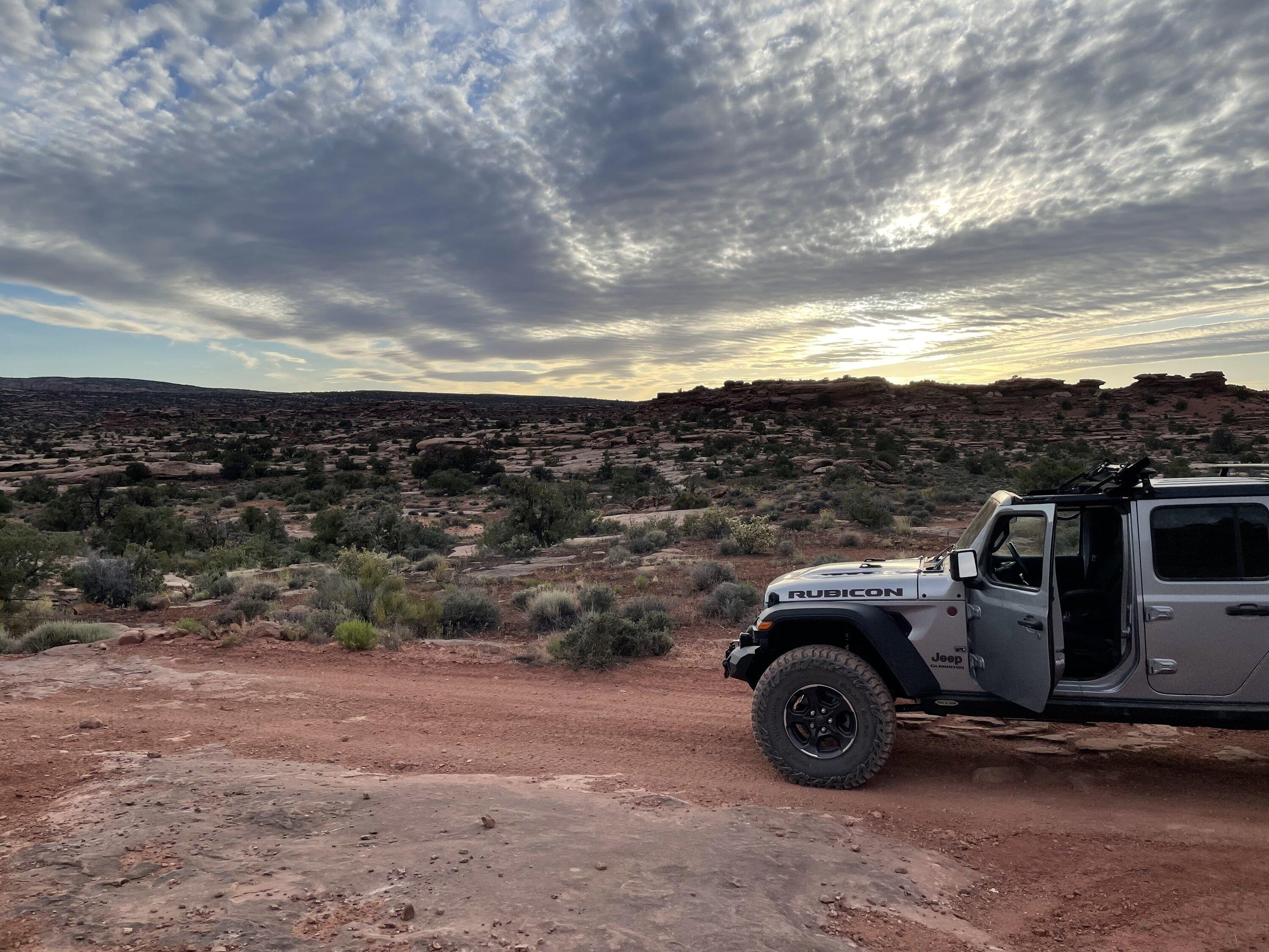 Jeep Gladiator Gladiator Glamour Shots B0FD5E4B-4927-4536-9BB2-A0F23EB5076D