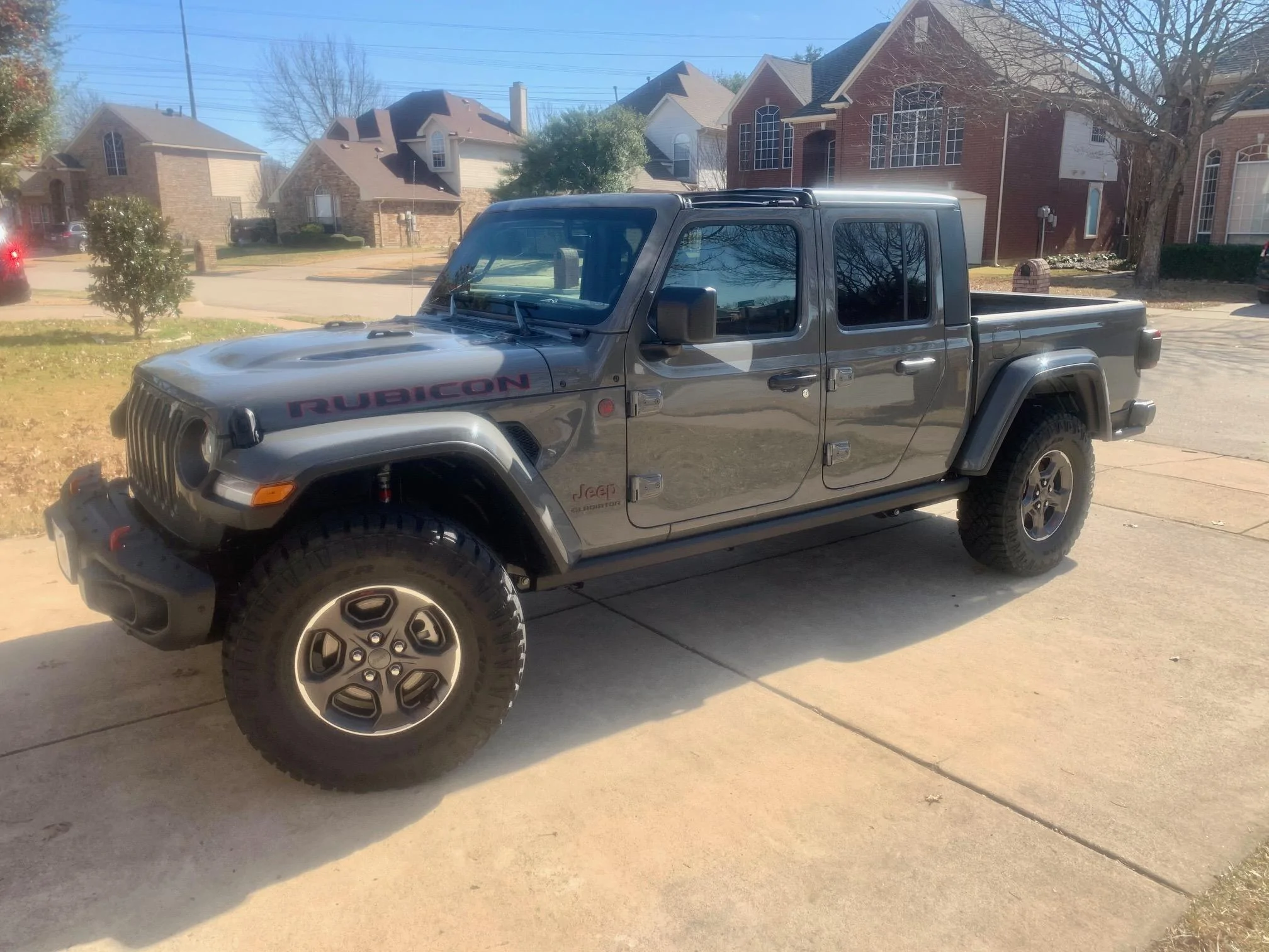 Jeep Gladiator Emergency tire wheel fitment question? 64986E62-E564-4600-9FFC-A9D5956C80B4