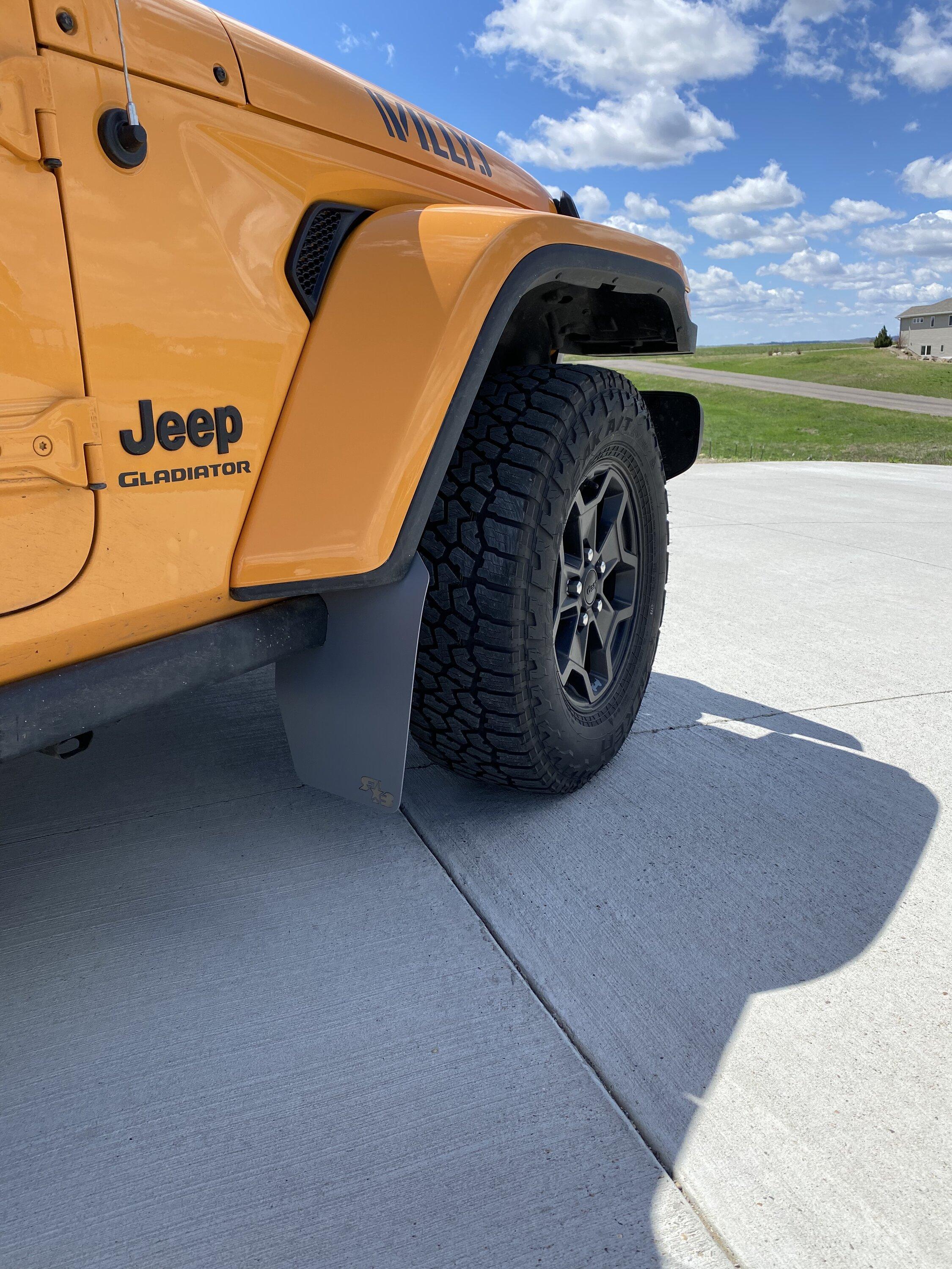 Jeep Gladiator Anyone have Rok Blokz on a Gladiator diesel ? 7B5E7BD1-C5BC-4C6C-A99C-697A8EBE4E38