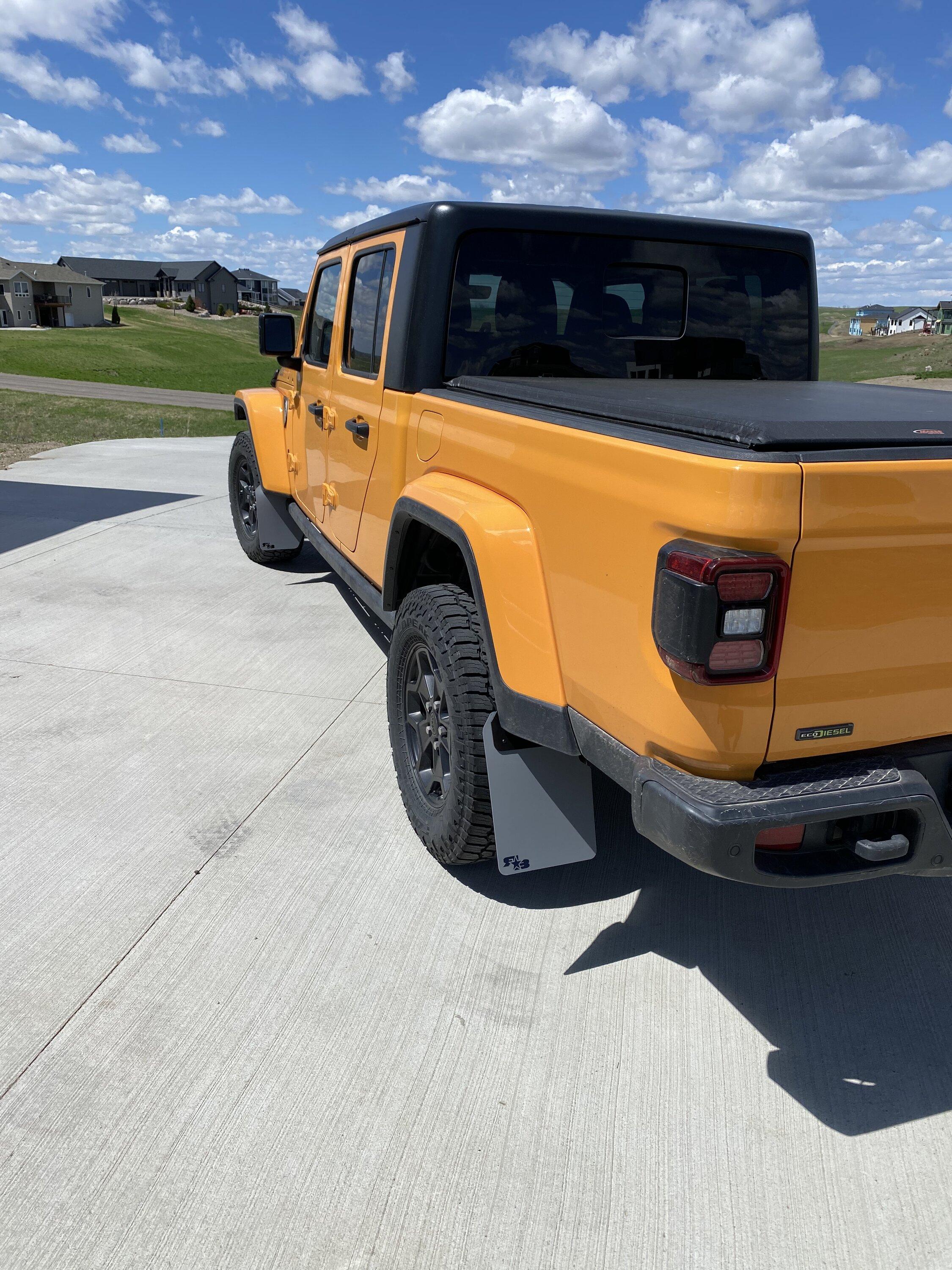 Jeep Gladiator Anyone have Rok Blokz on a Gladiator diesel ? 5AD3C63C-9DA1-4BF5-AD97-49B1269778C5