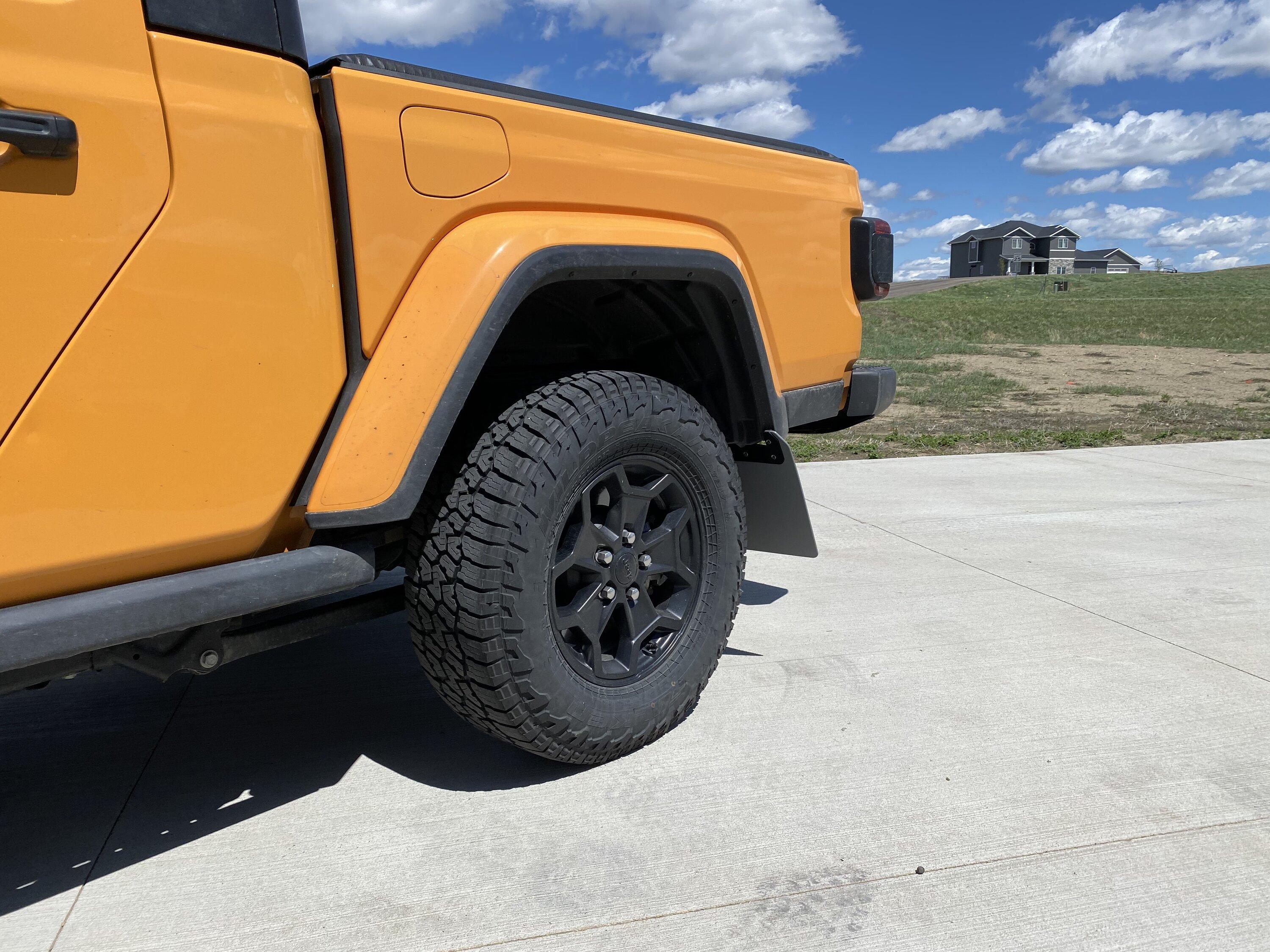 Jeep Gladiator Anyone have Rok Blokz on a Gladiator diesel ? BA467EE3-36CA-48E9-BE82-7976883DFE5C