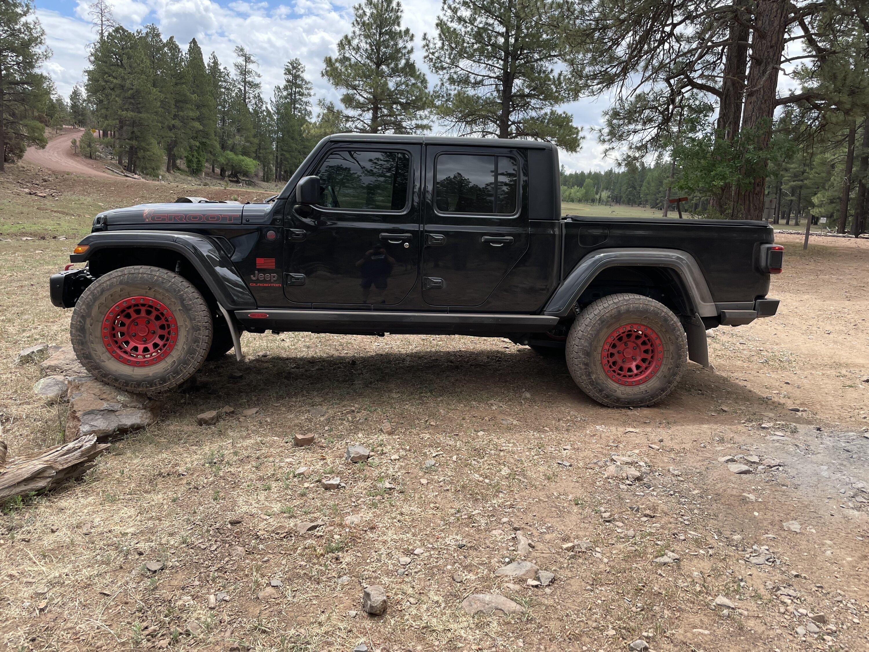Jeep Gladiator BLACK Gladiator JT Club 6-18-22 Schnebly Hill Road (38).JPG