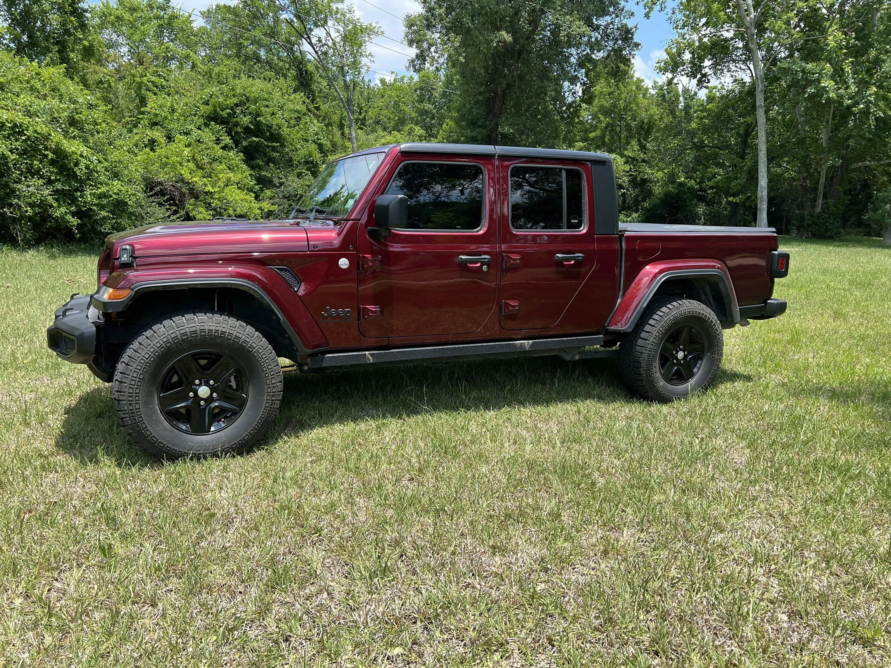 Jeep Gladiator Lets see those Sport S Gladiators with 35" tires and wheels !! 813766B8-869D-4236-AA2E-129DEED41EE9