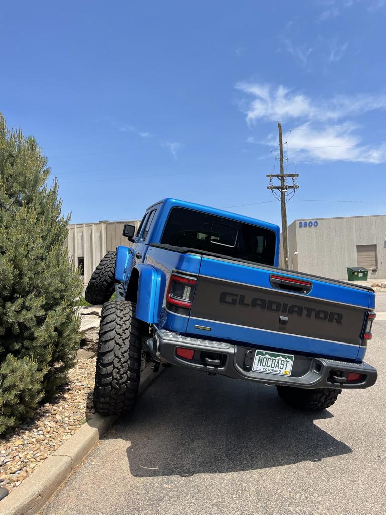 Jeep Gladiator Stickers and decal pics! 6304430C-8373-4AA6-9F9D-8B2CC2CC9B15_1_105_c