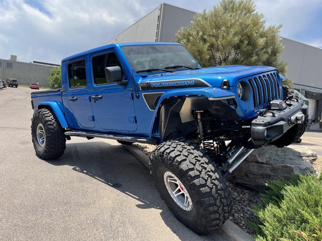 Jeep Gladiator Stickers and decal pics! DFAB2A95-6CCE-4758-BDBA-4140AEF334F9_1_105_c