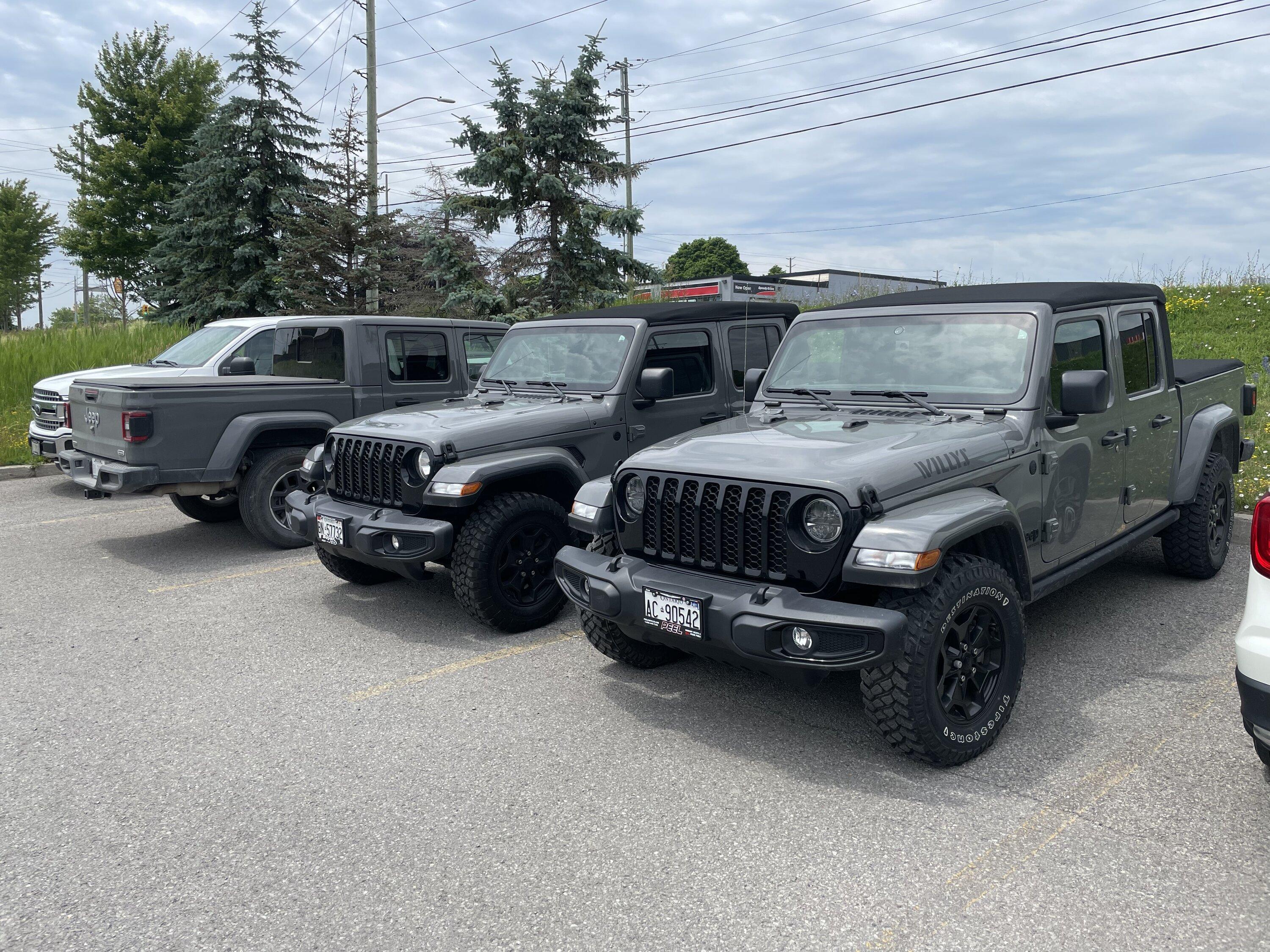 Jeep Gladiator Who said sting grey is common? 0DA794F0-6299-4731-AE7D-670493F81265