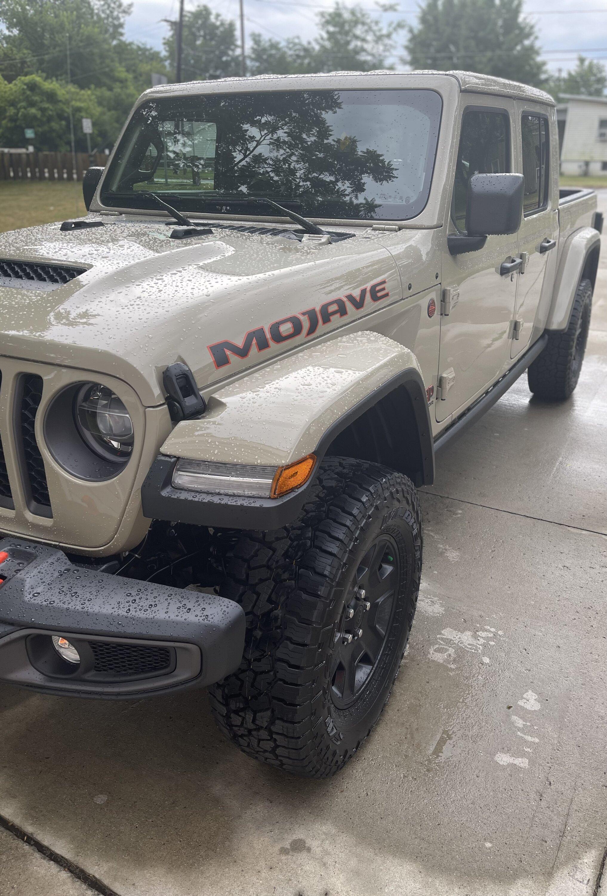 Jeep Gladiator Gobi Gladiators Waiting Room 5F25380D-CEE2-4E21-8773-E44B2011E37E