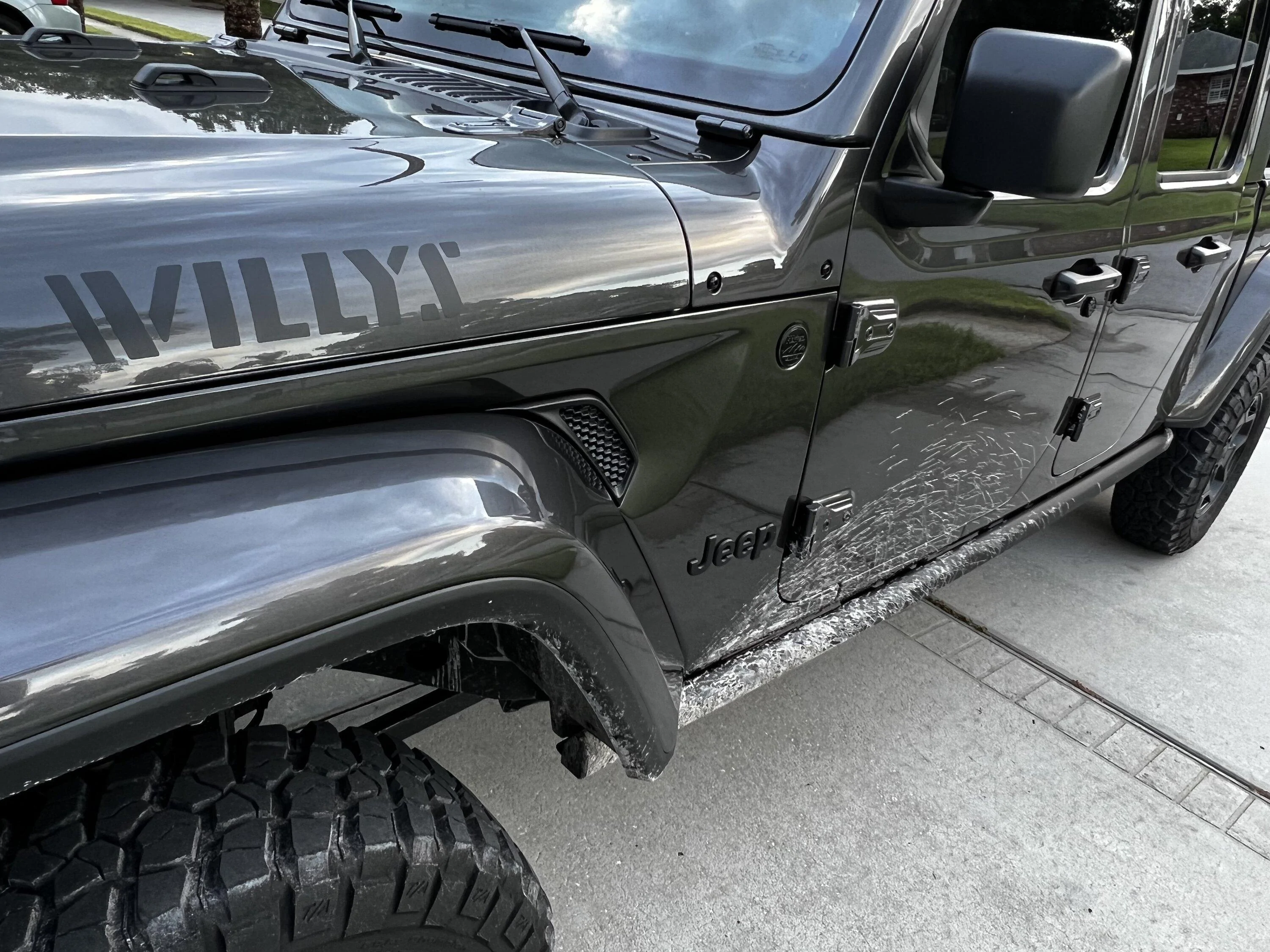 Jeep Gladiator WILLYS Edition Gladiator JT Club 585B7A7F-AF3A-4767-AD59-D22E5AF1AC54