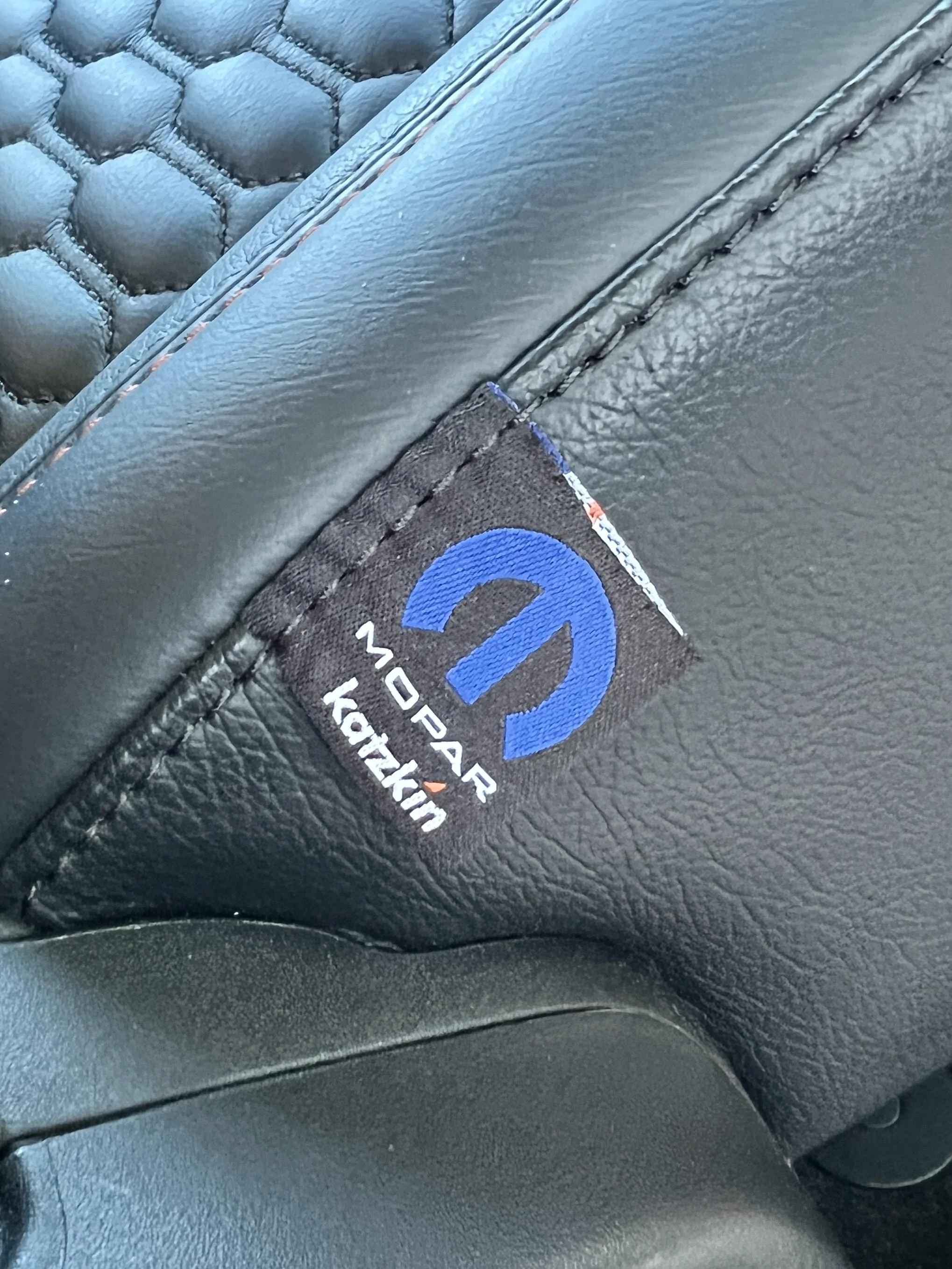 Jeep Gladiator Ordered premium leather trimmed seats - built with this.......... 4BBF13B8-C4F8-49E6-BE7E-05CD26A06017