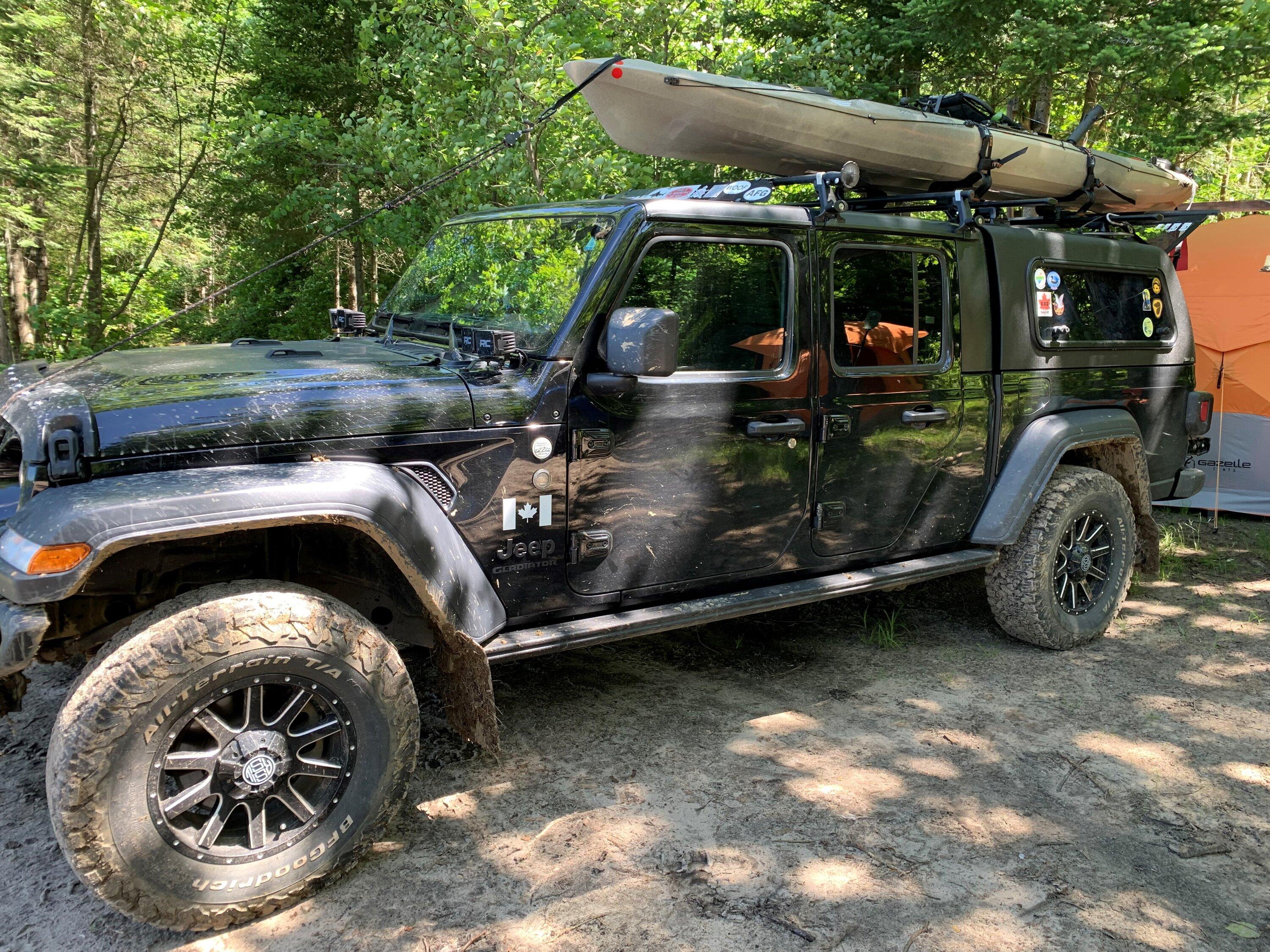 Jeep Gladiator How do you guys carry your kayaks? Kayak 1