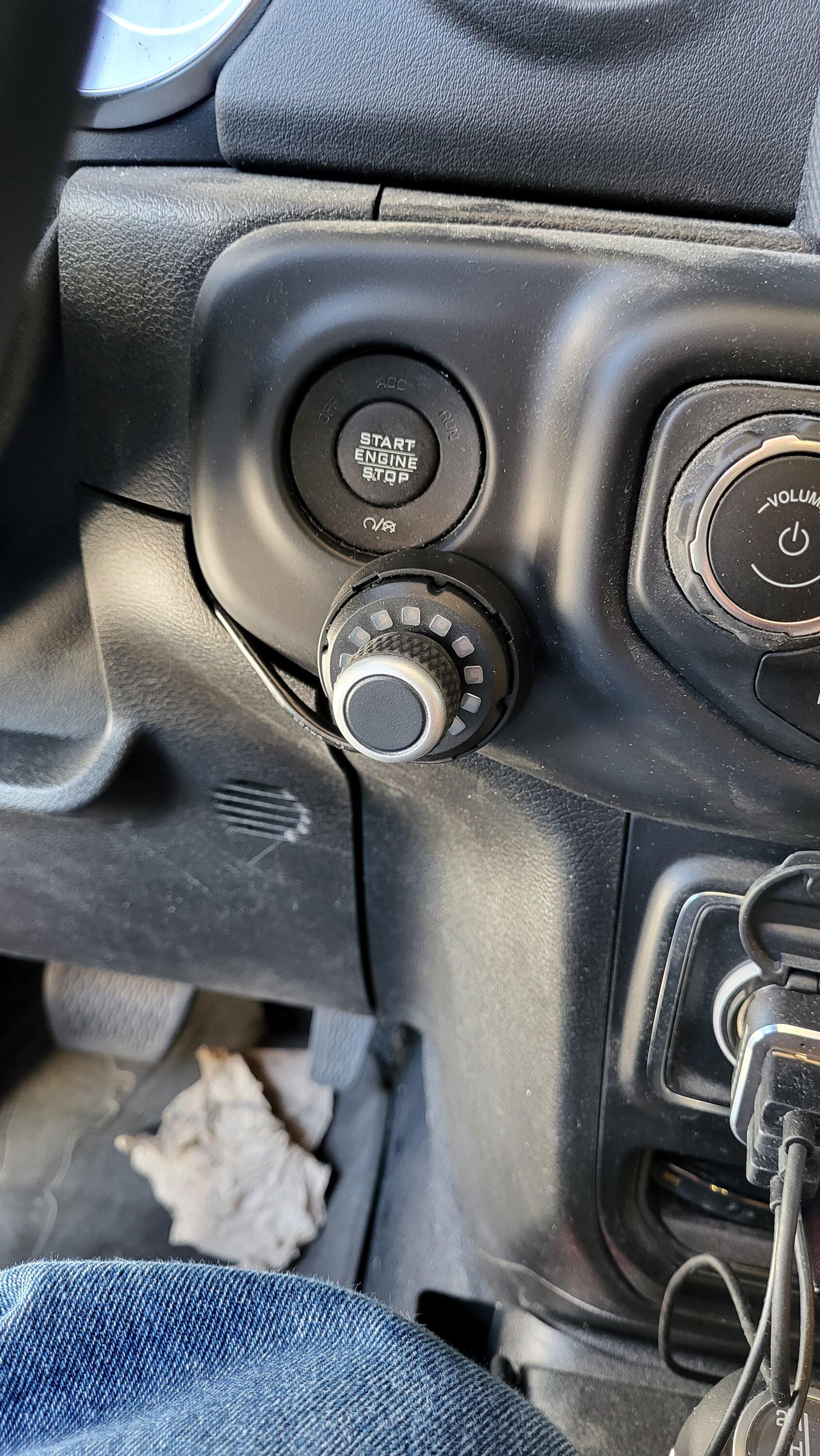 Jeep Gladiator Redarc towing install 20220702_175312