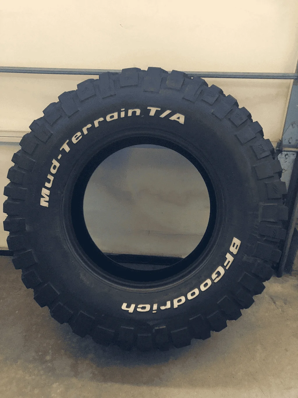 Jeep Gladiator FREE!!!!:  1 "Like New" 255/80R17 BFG Mud Terrain KM2 Tire 1656874724510-png