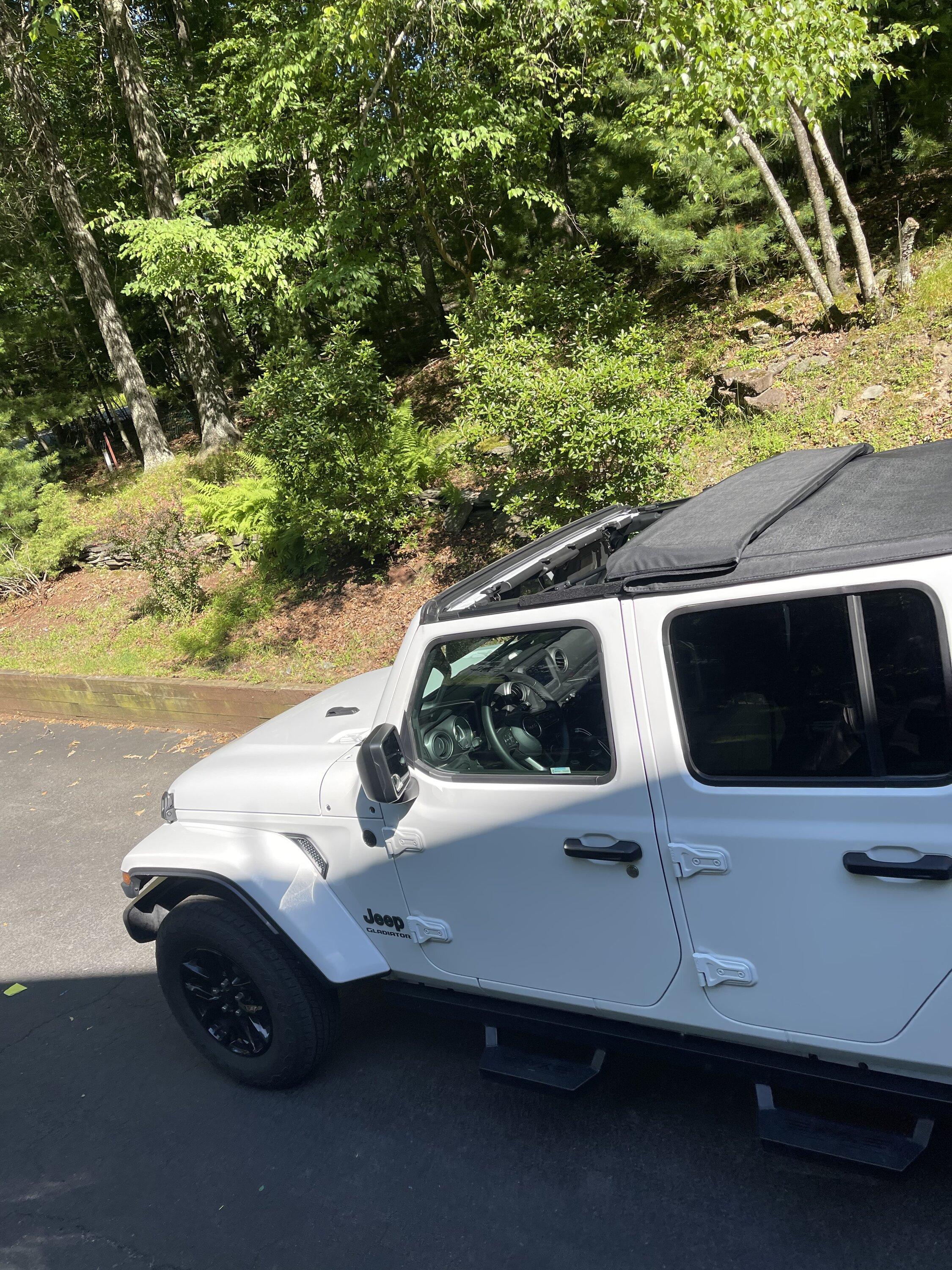 Jeep Gladiator Rugged Ridge Voyager Soft top A0AEA745-B5EA-4CBD-B5A7-54D110924E02