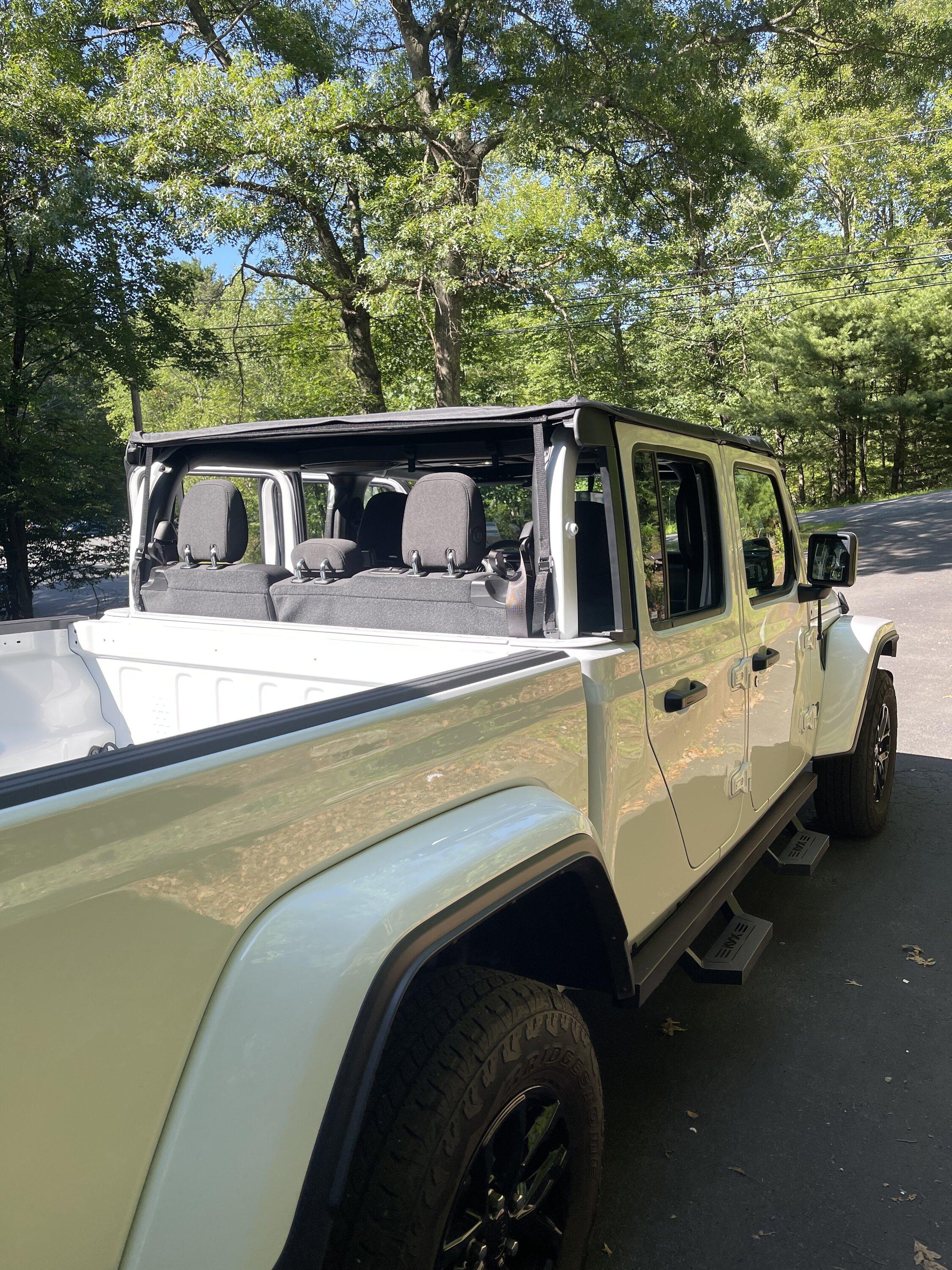 Jeep Gladiator Rugged Ridge Voyager Soft top 452640A7-4A56-4EDD-A9E5-A2C59B1E7870