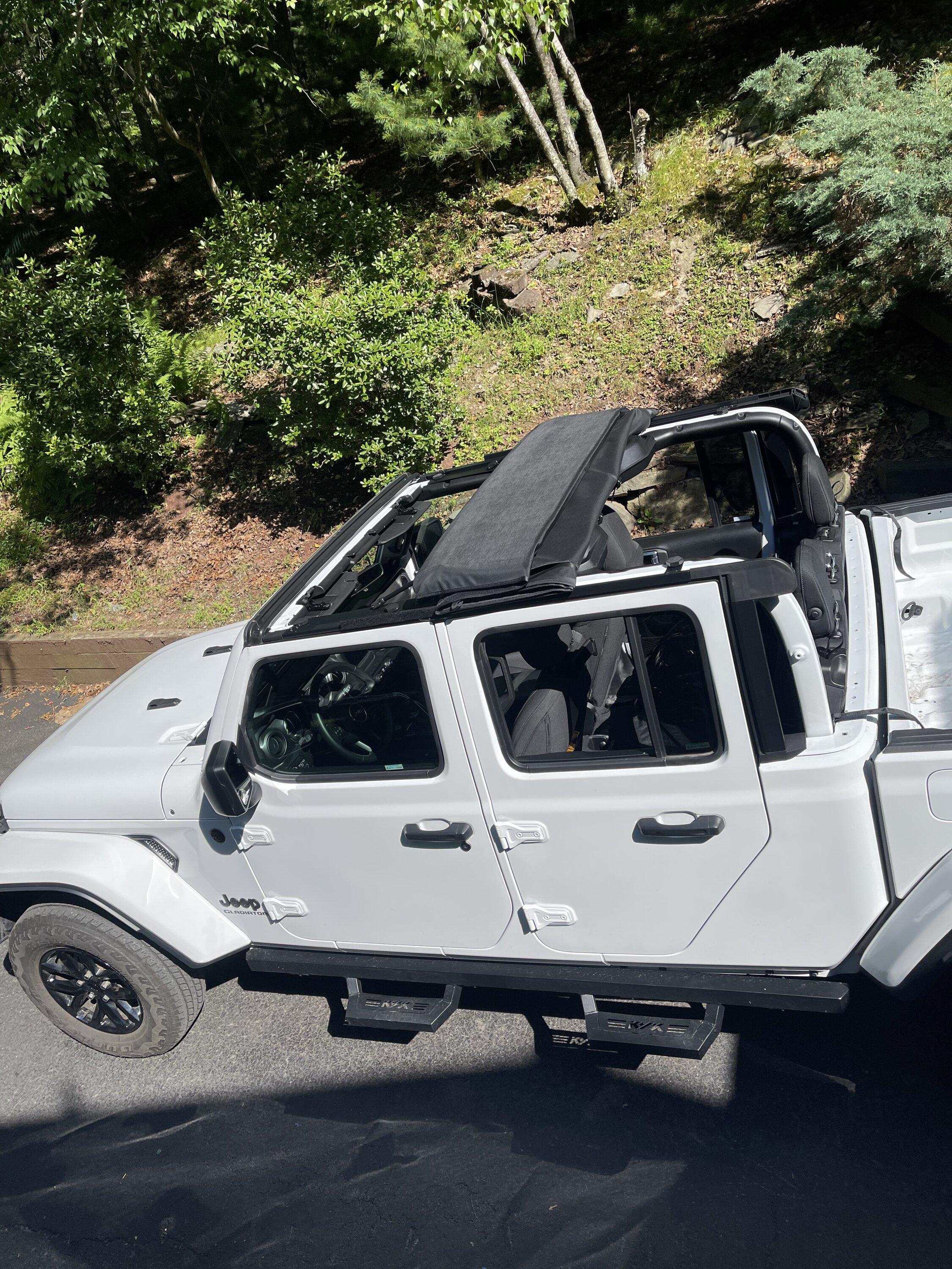 Jeep Gladiator Rugged Ridge Voyager Soft top FBD7E14A-6FC1-4031-9FC2-5664A80EED8A