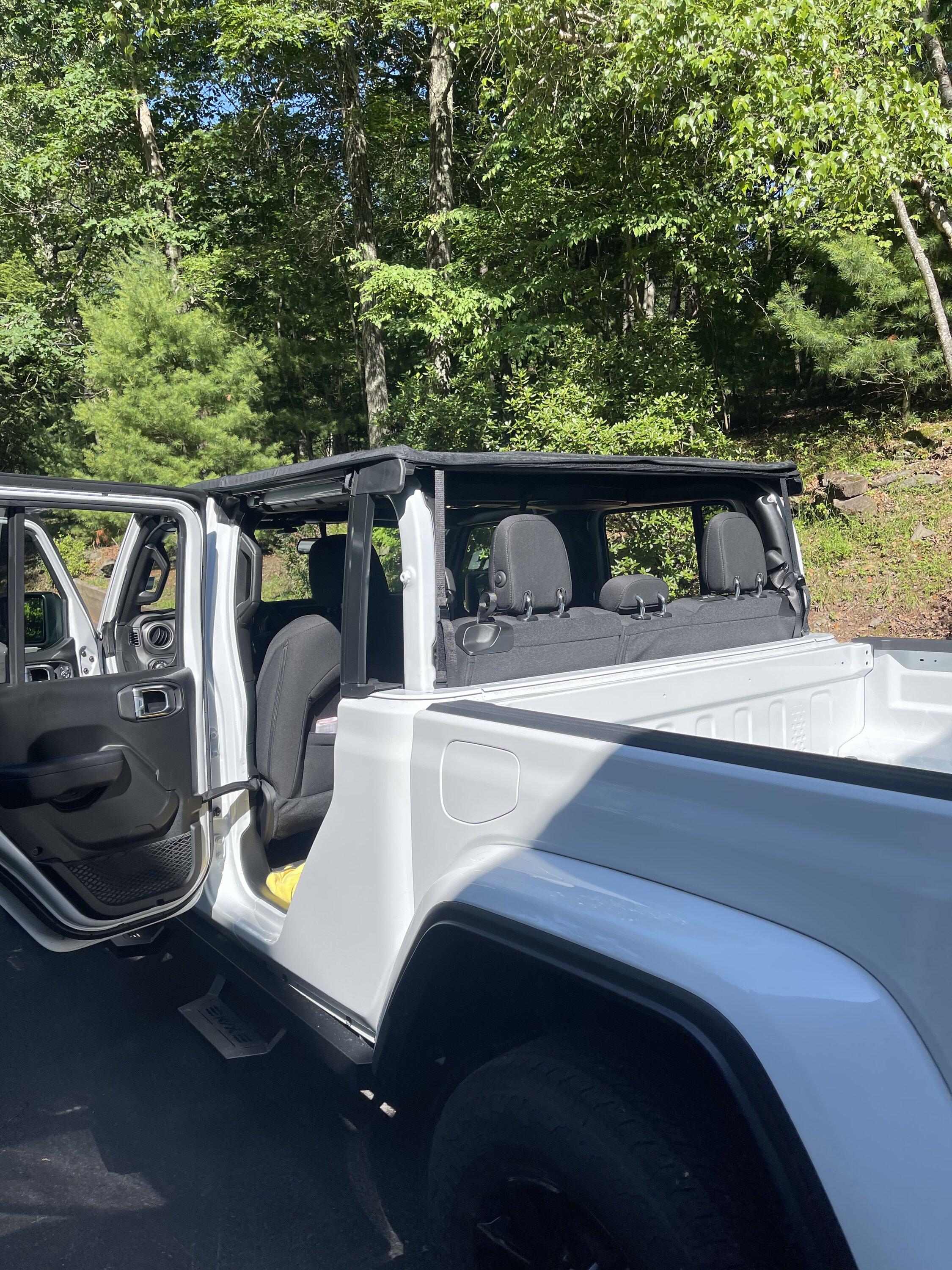 Jeep Gladiator Rugged Ridge Voyager Soft top 629B28BD-AEA6-4256-8F83-C83791CF6BCF