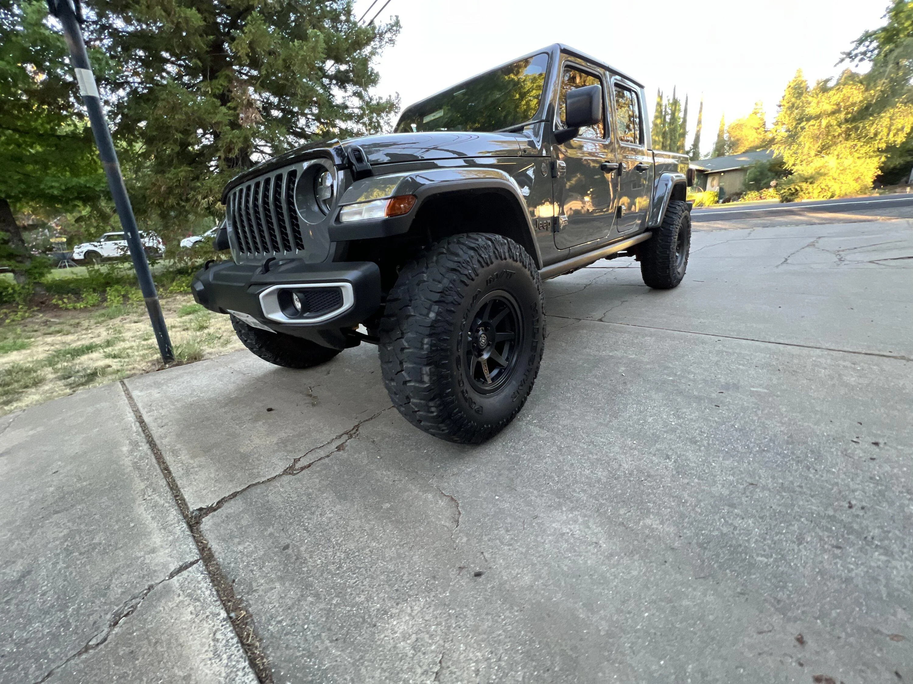 Jeep Gladiator Ecodiesel metal cloak dual rate 3.5” review. A4A9B55D-46F8-4C2F-99B8-0512698AD812