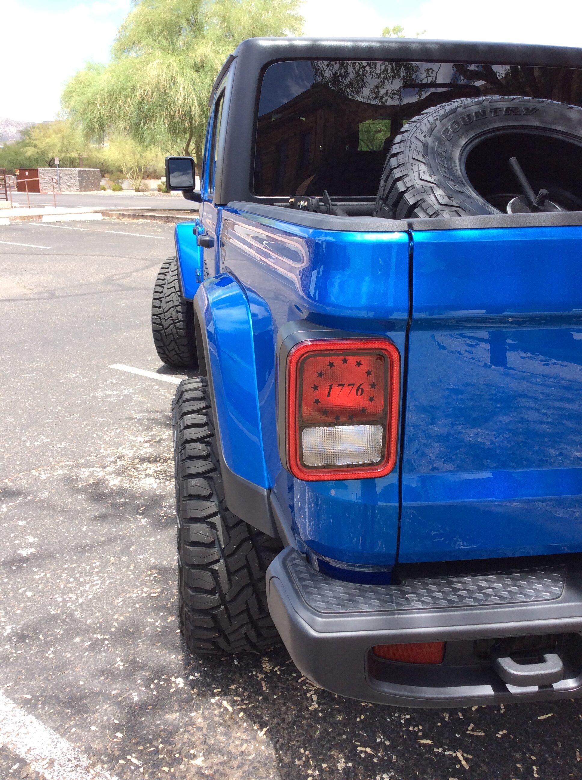 Jeep Gladiator HYDRO BLUE PEARL Gladiator JT Club 9AB40686-CB58-4568-BBF7-23E393A1A70D