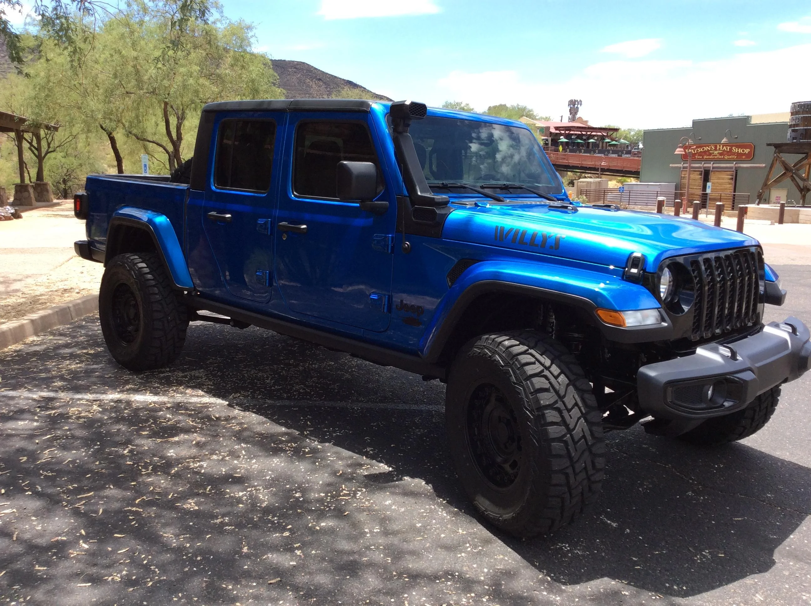 Jeep Gladiator HYDRO BLUE PEARL Gladiator JT Club 62BC0899-F919-4BA0-96E1-41FB73B261D0