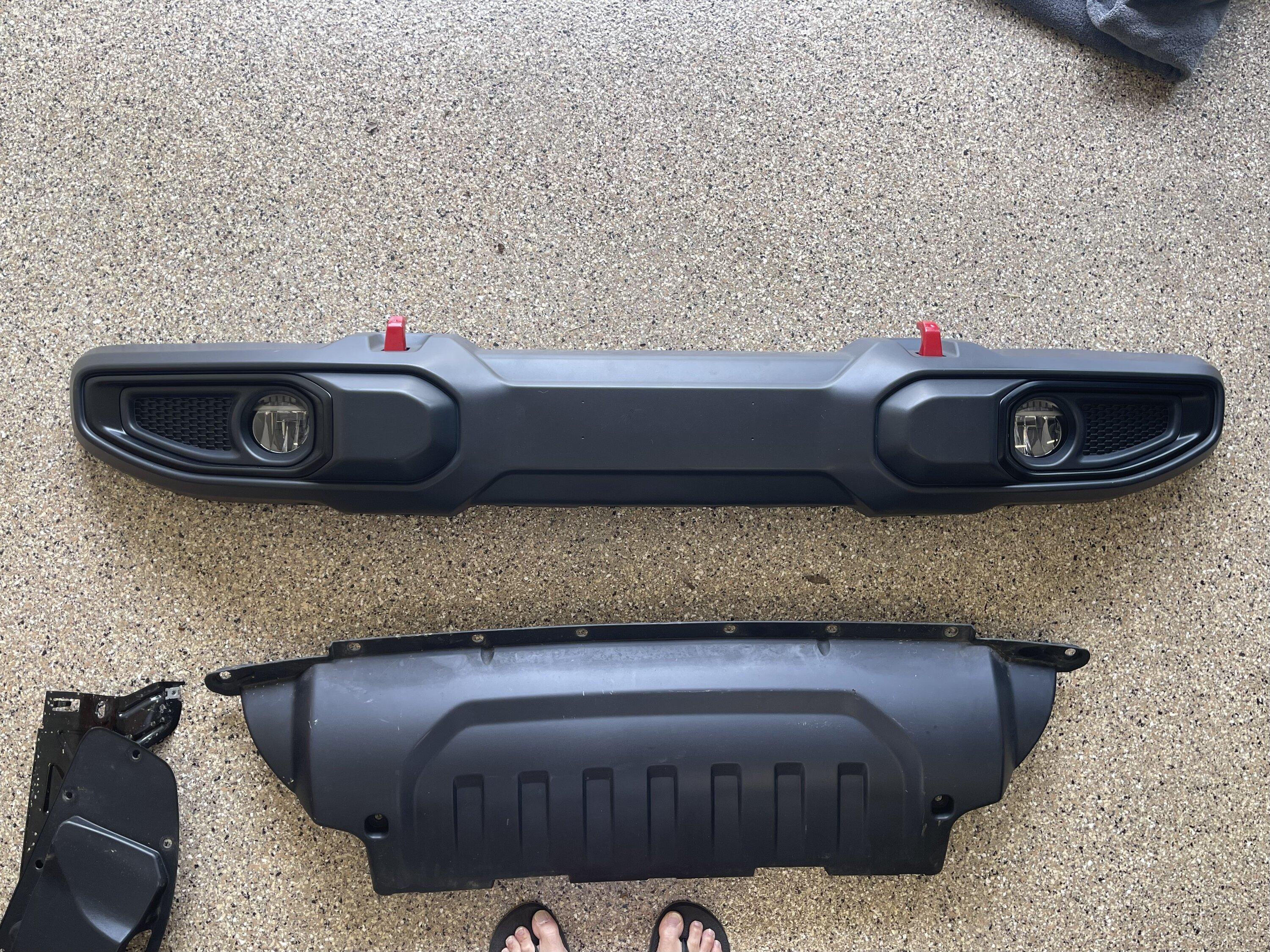 Jeep Gladiator Wrangler JL & Gladiator JT MOPAR Plastic Front Bumper 607D1BEA-78E6-4B52-B978-4A534E7C10B7