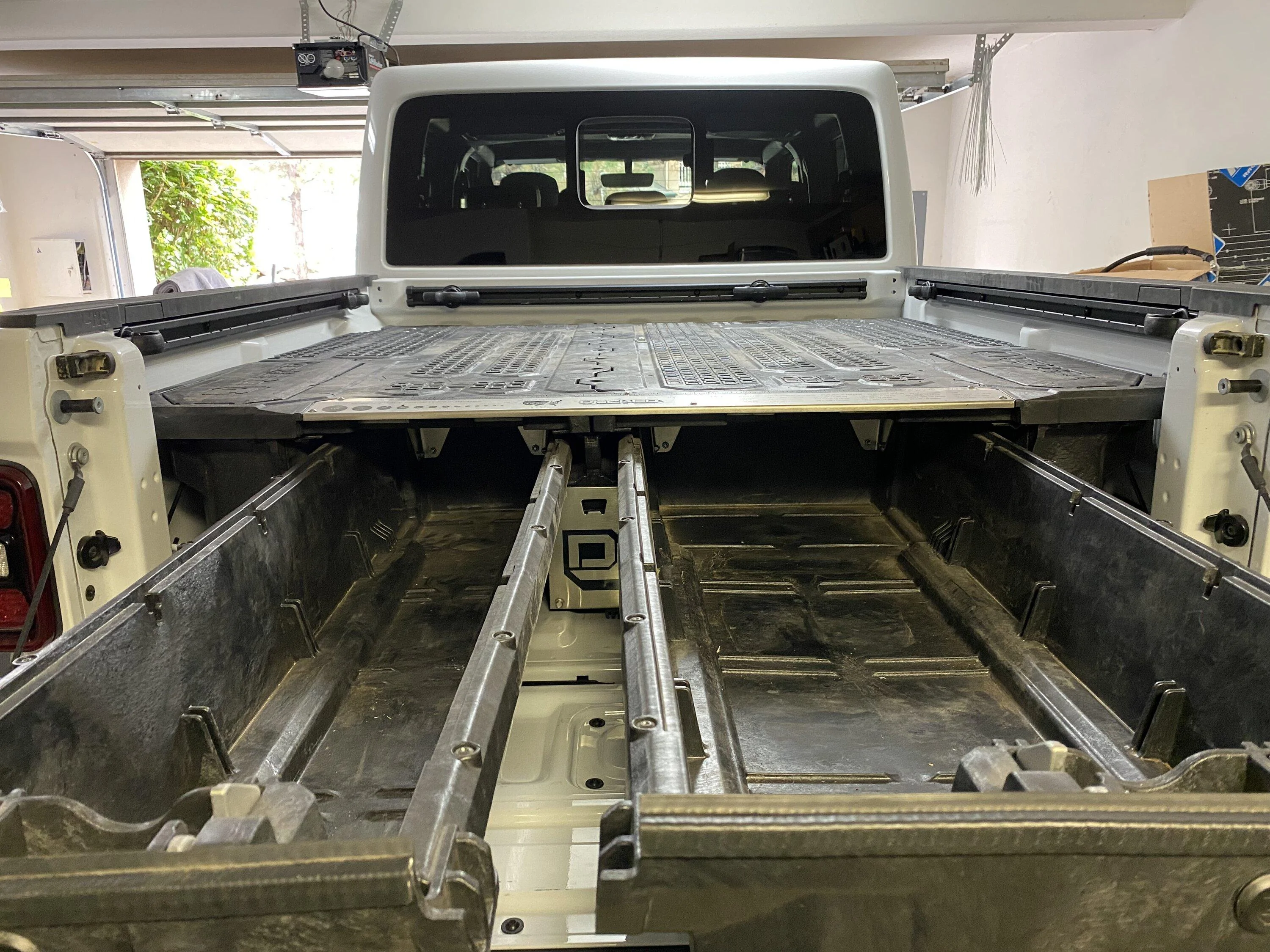 Jeep Gladiator Decked Drawer System E5D2468B-F9DA-4372-A181-7F60B062DD12