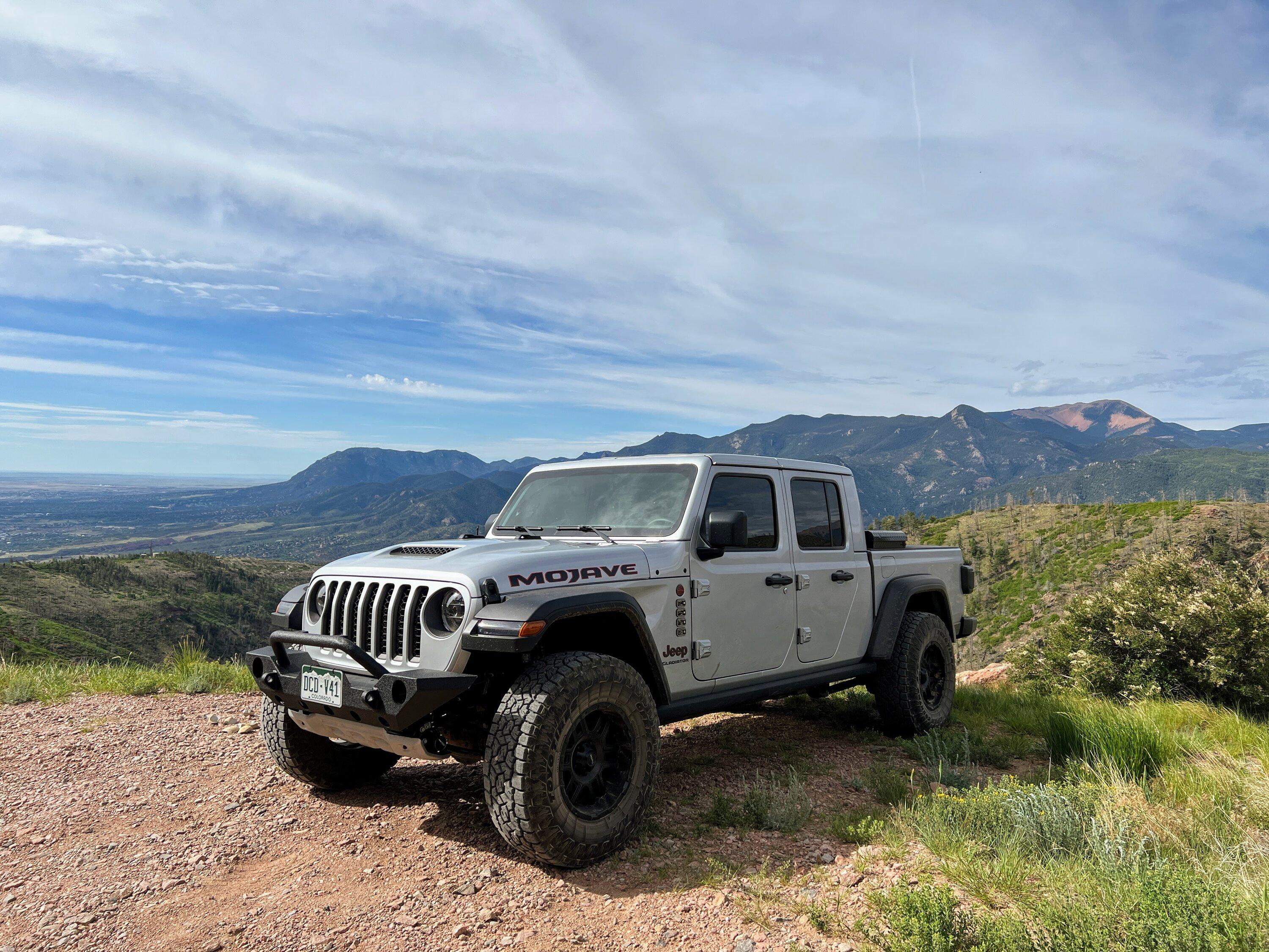 Jeep Gladiator SILVER ZYNITH Gladiator JT Club IMG_5682.JPG