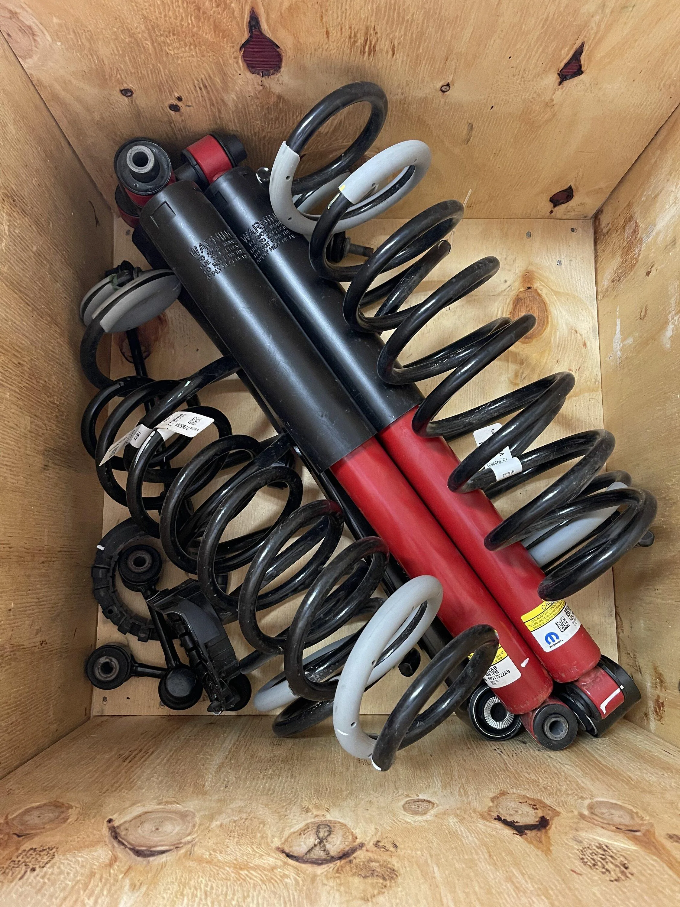Jeep Gladiator Free OEM Suspension and Crate D93327FA-D6F7-47A1-B743-A6029917EE8B