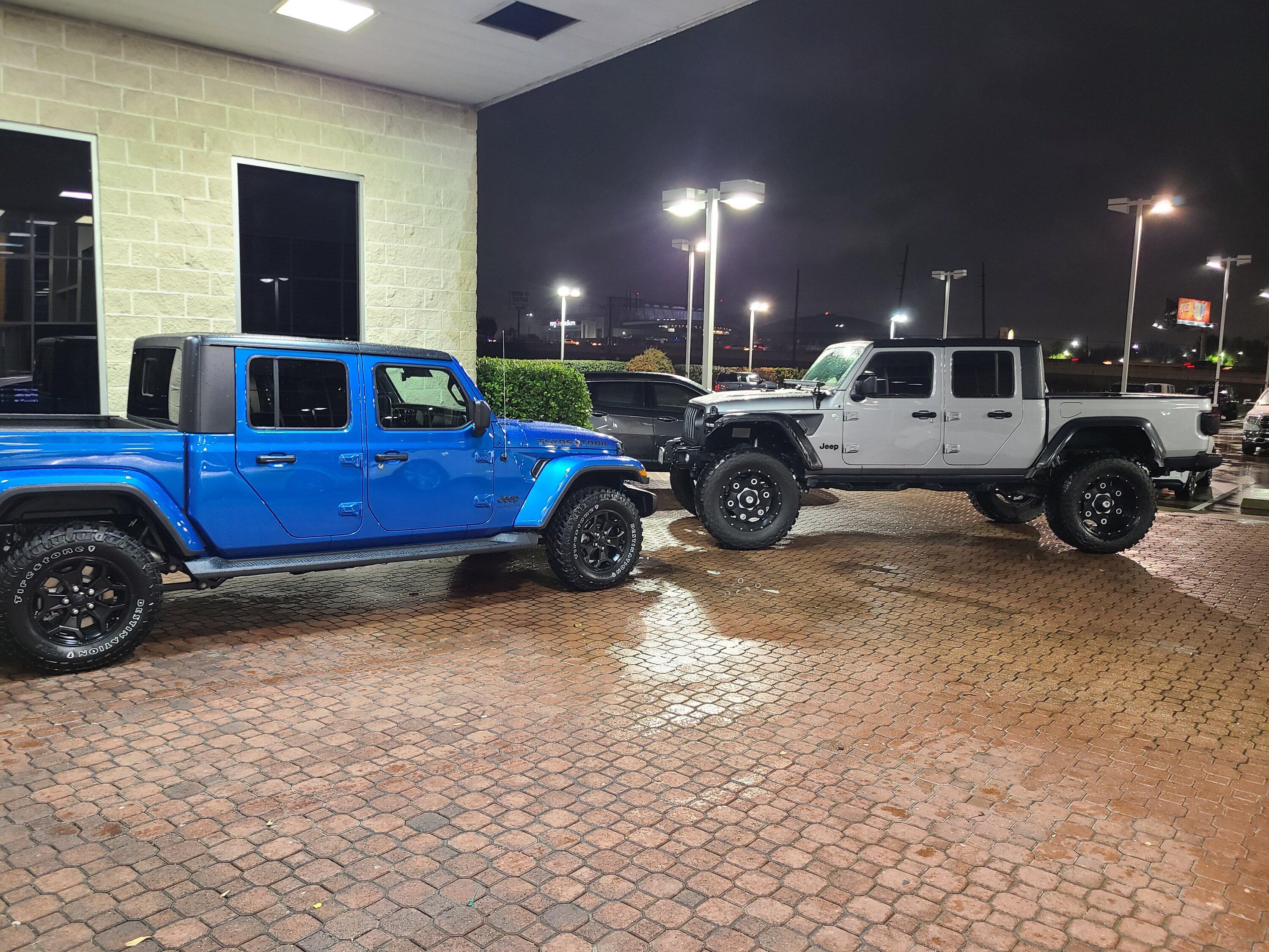 Jeep Gladiator Black Texas Trail Edition Wheels $800 20220131_191524