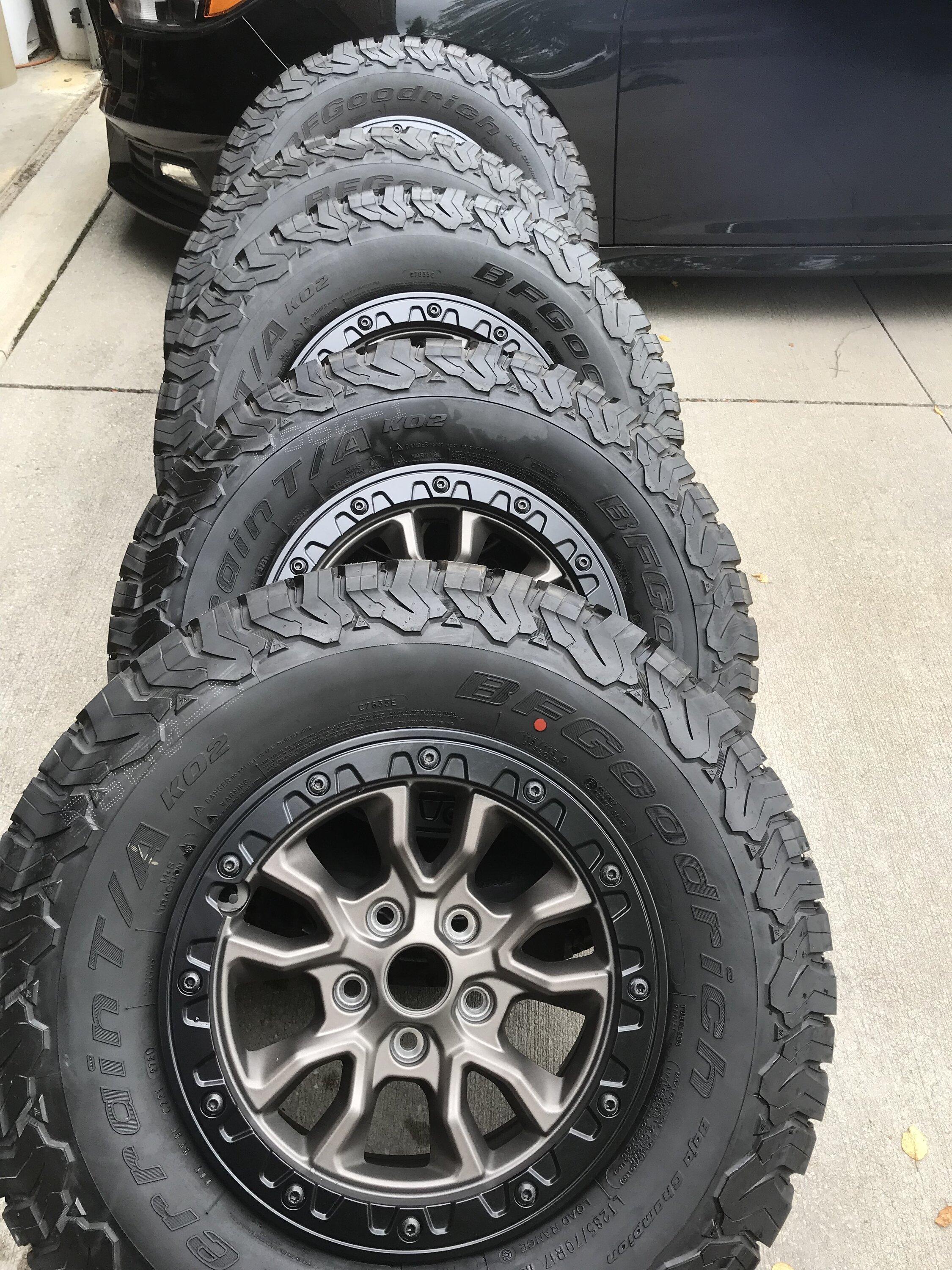 Jeep Gladiator 392 Wheels and tires $2400 7C1E8E5F-E2E6-450C-8638-E1D6B0450049