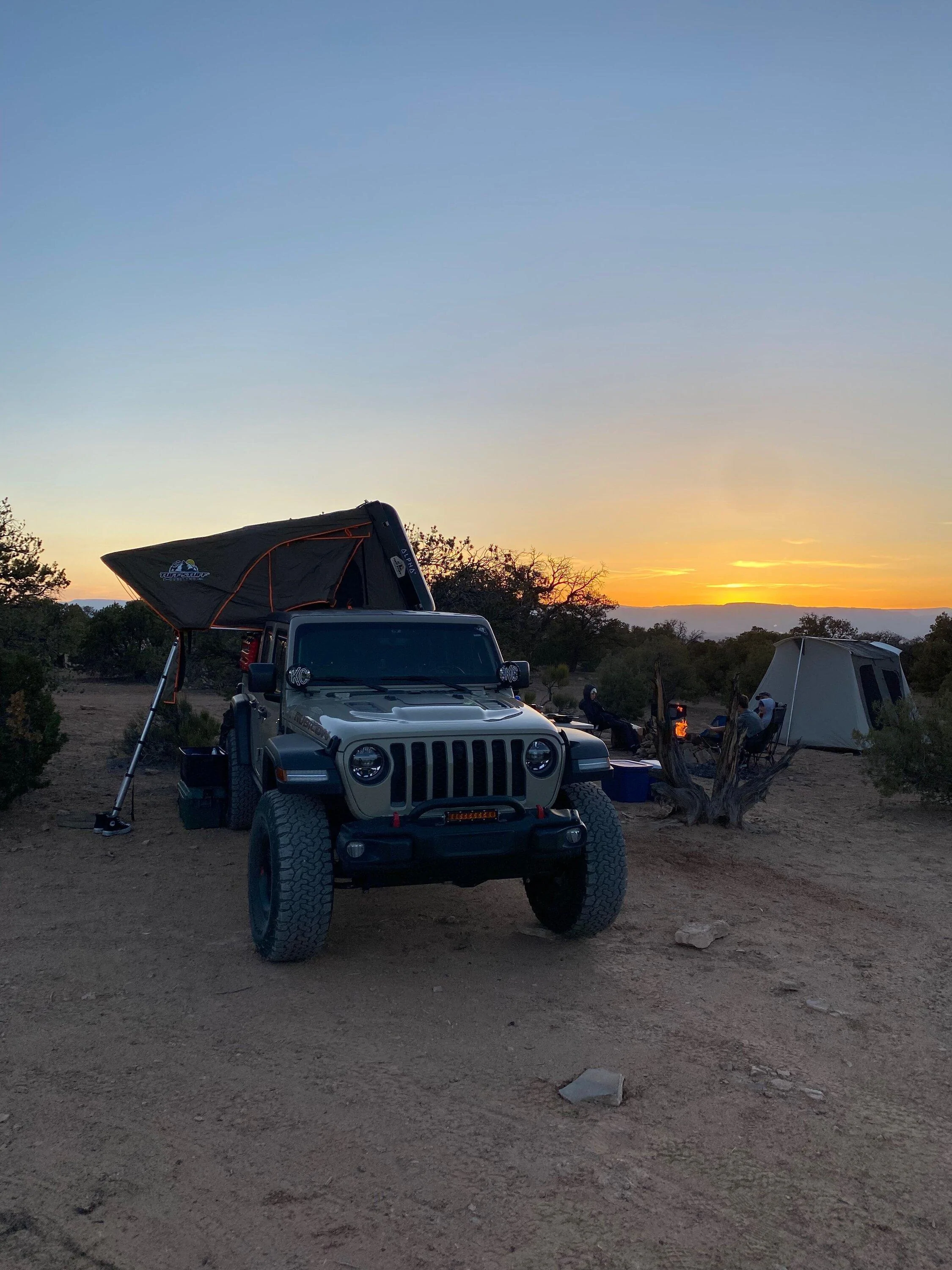 Jeep Gladiator 2020 Jeep Gladiator Rubicon, Gobi w/37s Loaded IMG_0036