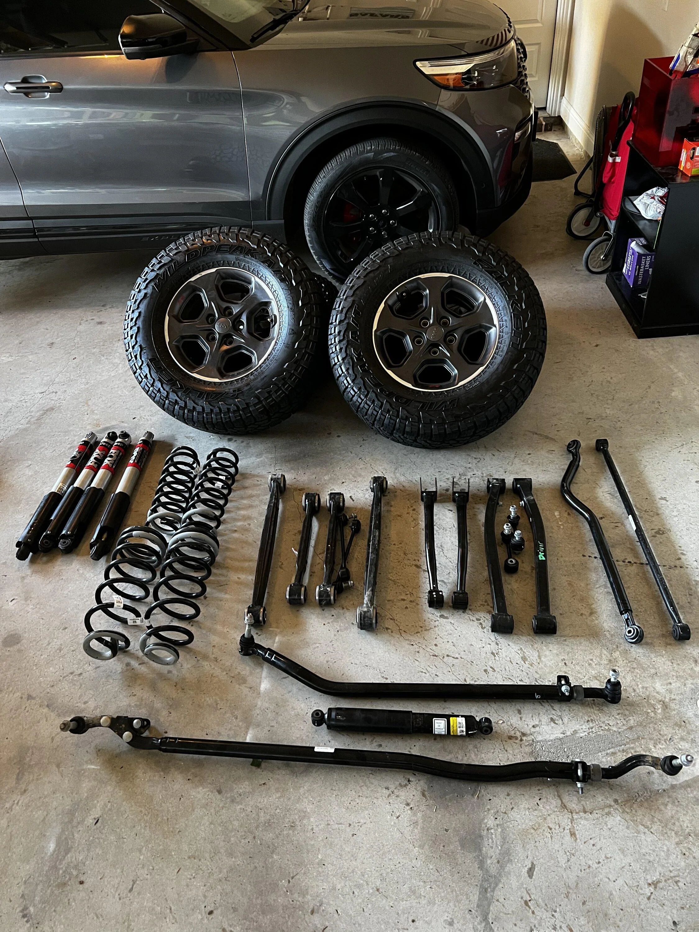Jeep Gladiator SOLD - 2022 Gladiator Rubicon Diesel wheels, tires and stock suspension CC868EEE-9DC6-441D-9F4A-BA9C496B030A