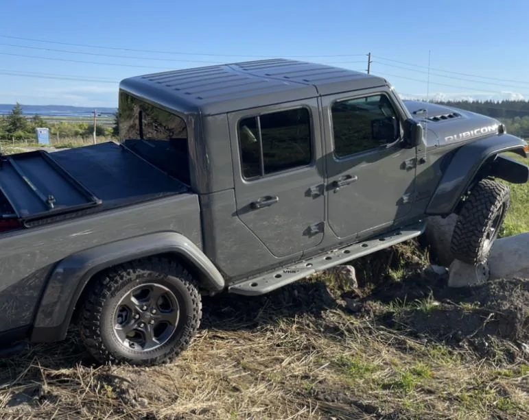 Jeep Gladiator True Frame-Mounted Rock Sliders? 5FFD8BD7-F2A1-41D3-B762-F5201A642946