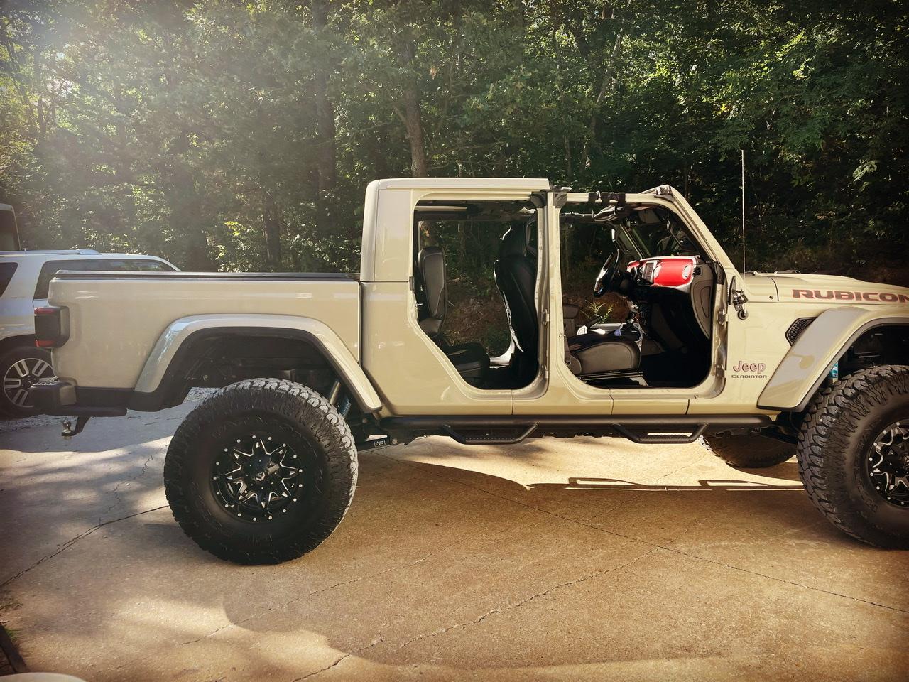 Jeep Gladiator Nude Gladiators (no doors/tops) - pics please 6BA62BD9-888C-4E17-9392-599A66A9C24E