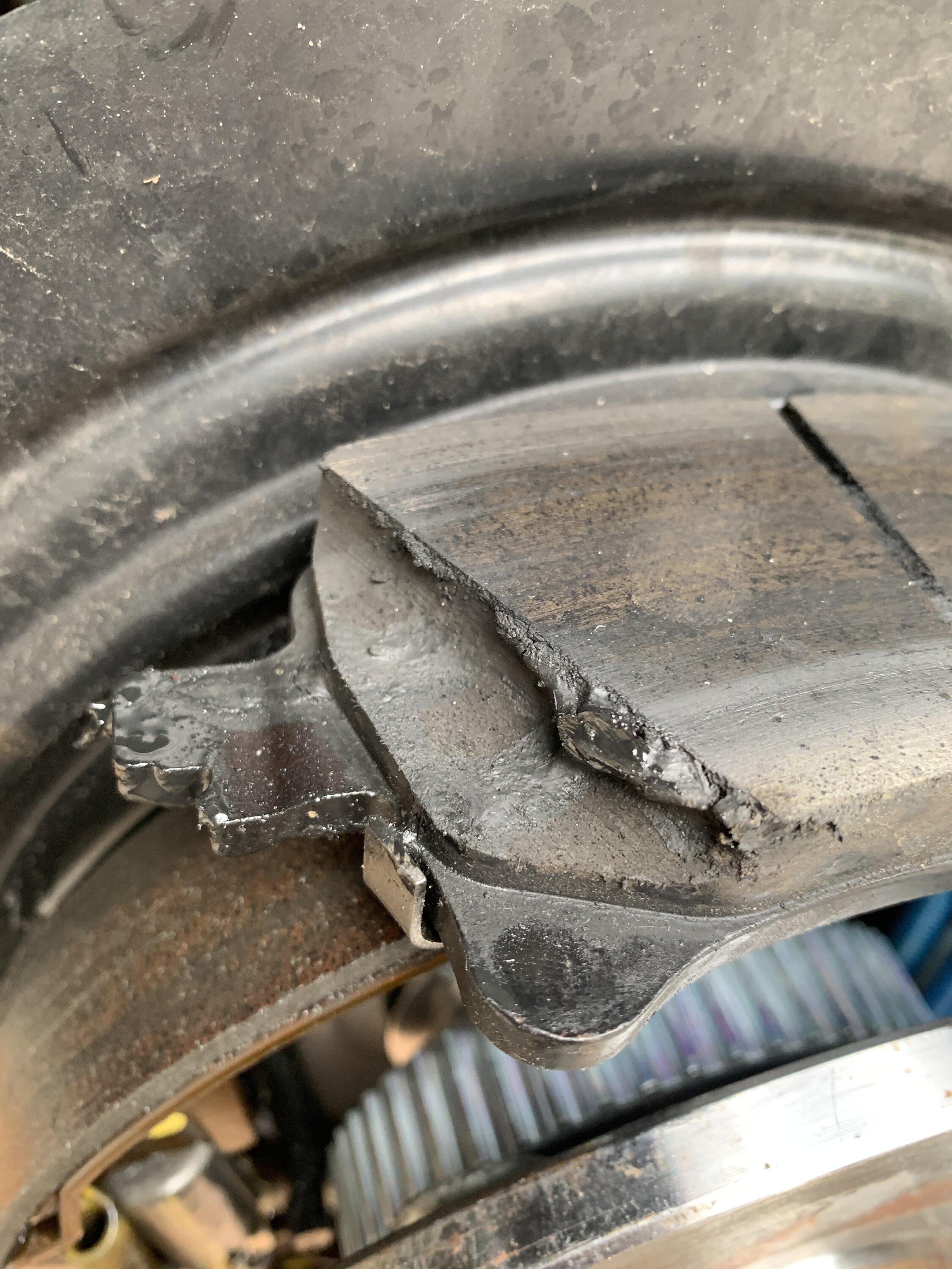 Jeep Gladiator Leaking axle seal? 64CAFF70-20B3-47A3-85D0-FC0E0B2FACB9