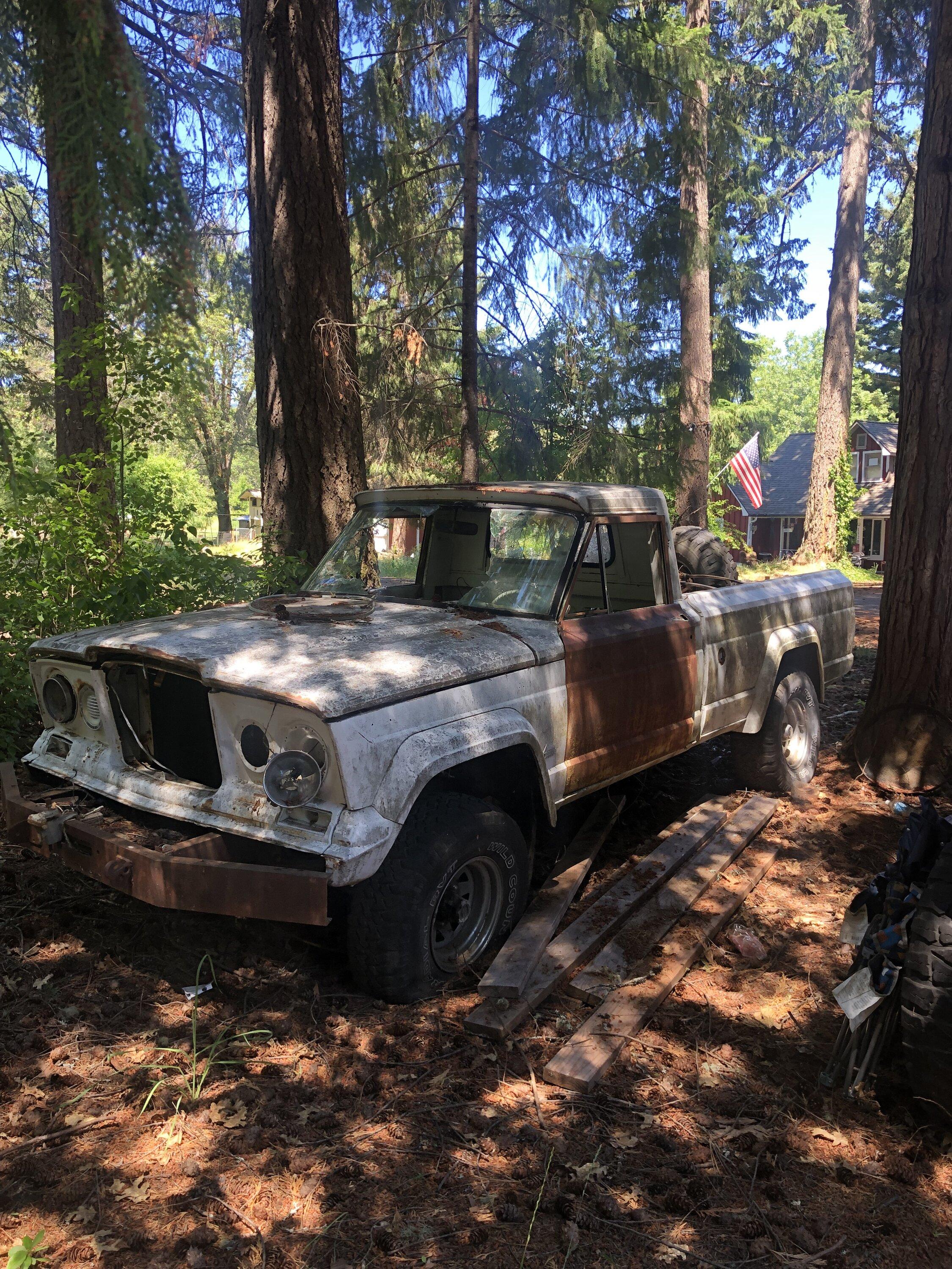 Jeep Gladiator What year was this made? Jeep1