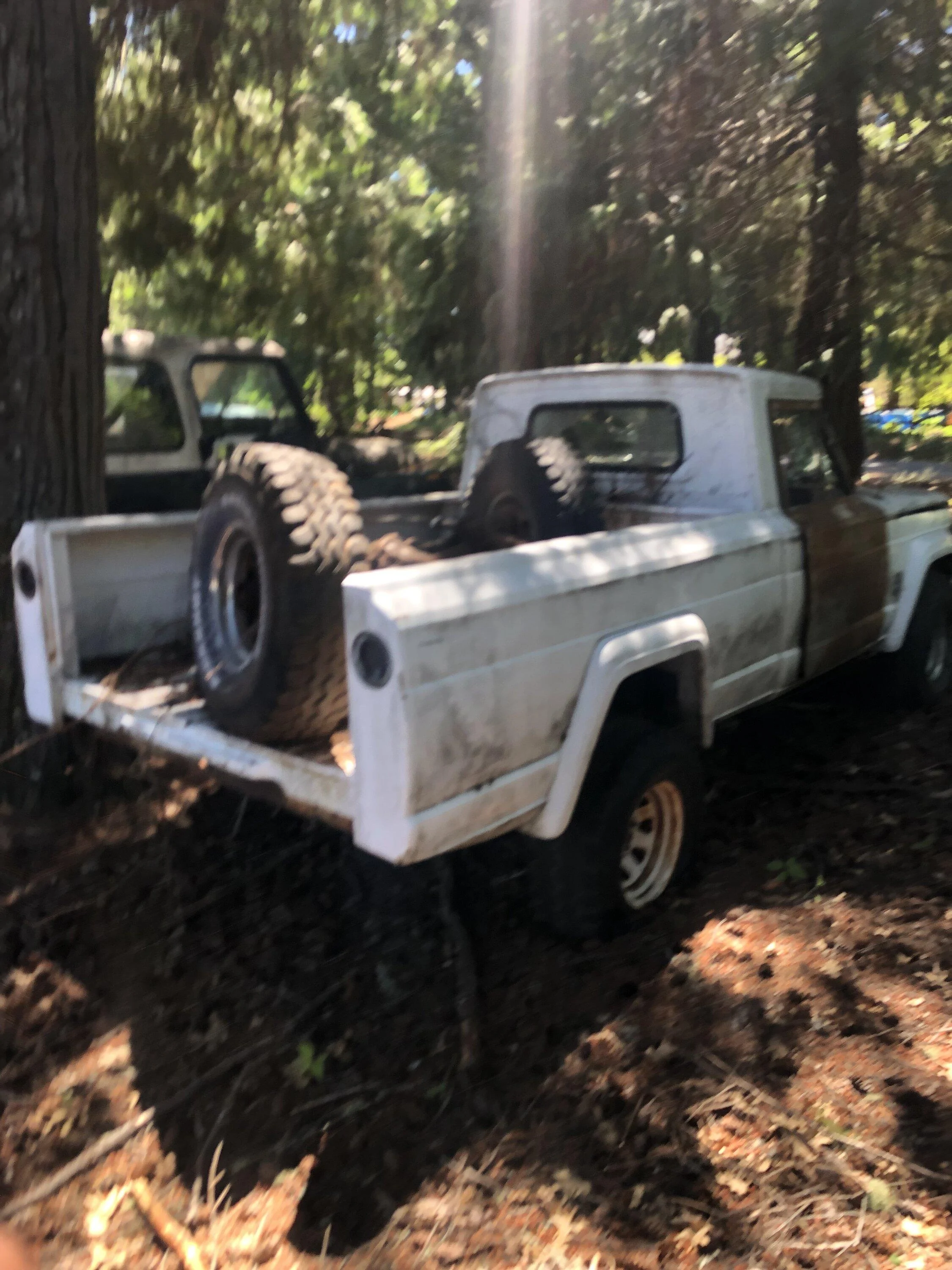 Jeep Gladiator What year was this made? Jeep 3