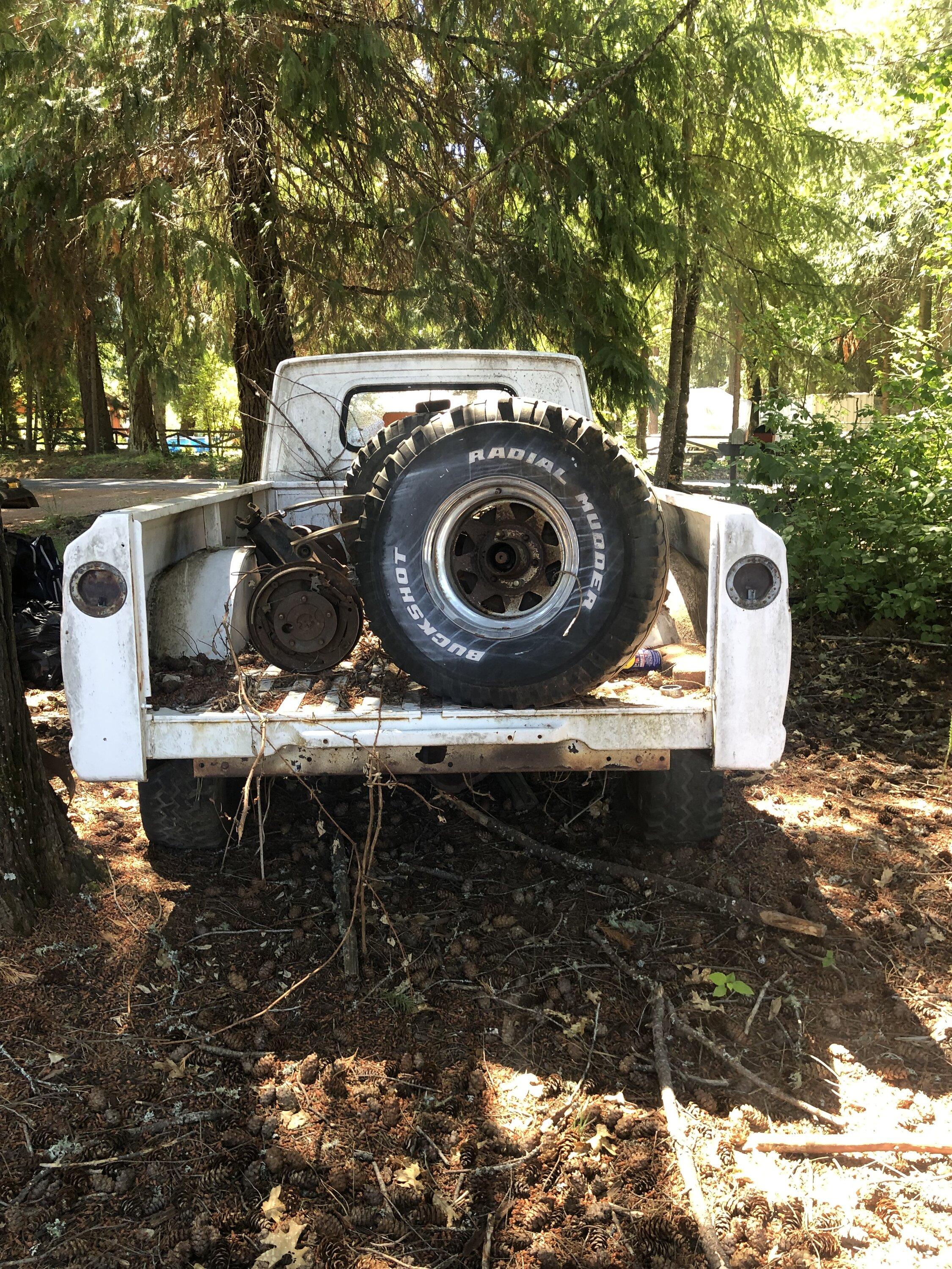 Jeep Gladiator What year was this made? Jeep 4