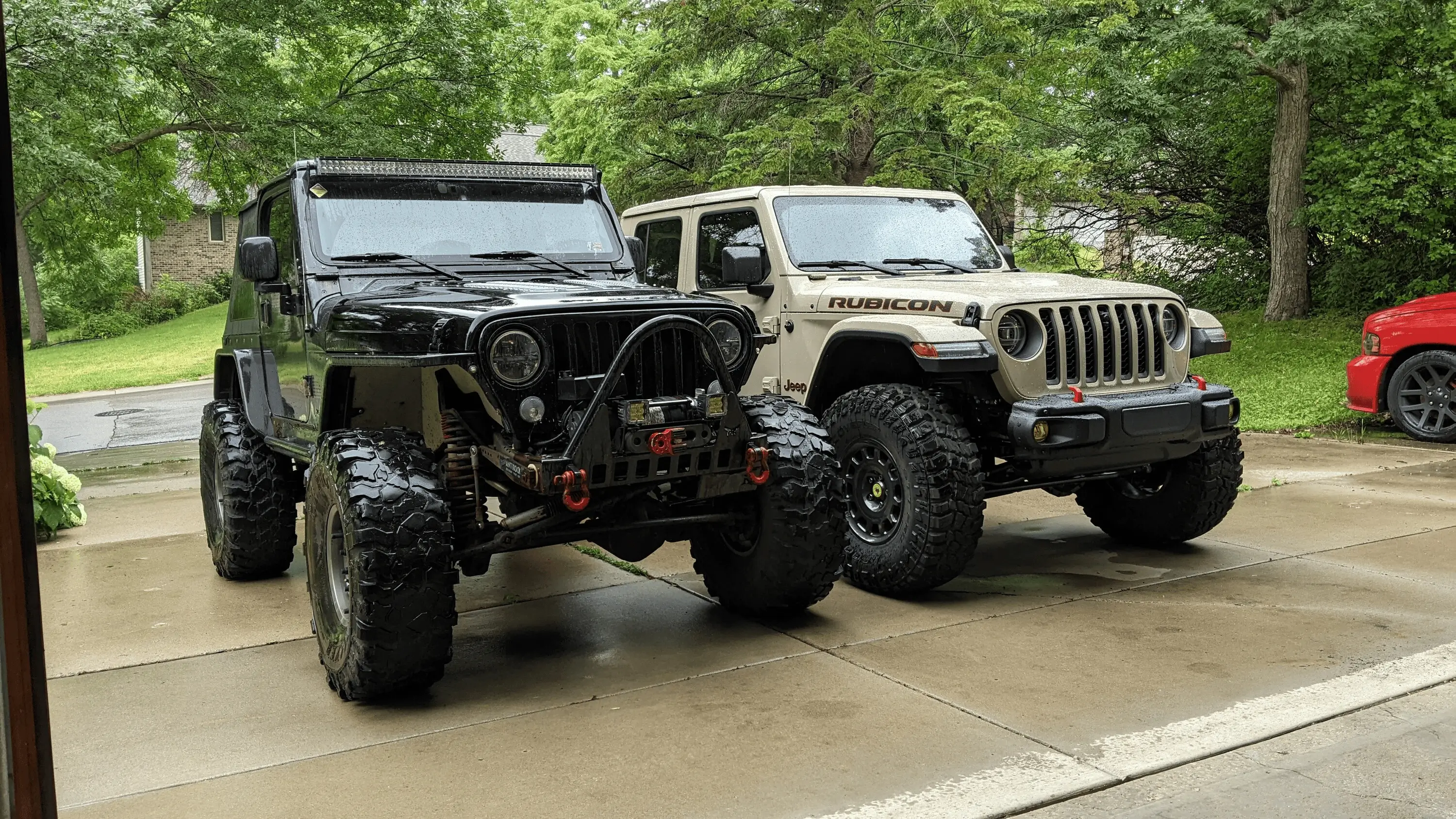 Jeep Gladiator Jeeps Parking Next To Jeeps 1657542558343