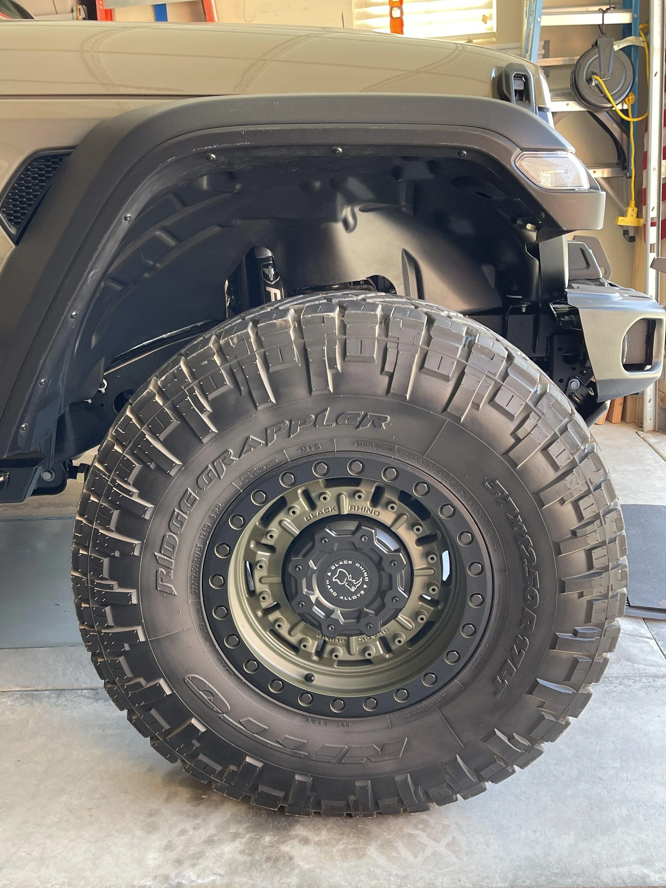 Jeep Gladiator GATOR Gladiator JT Club ADF1B310-EF0B-4528-8BA4-C729611B2A45