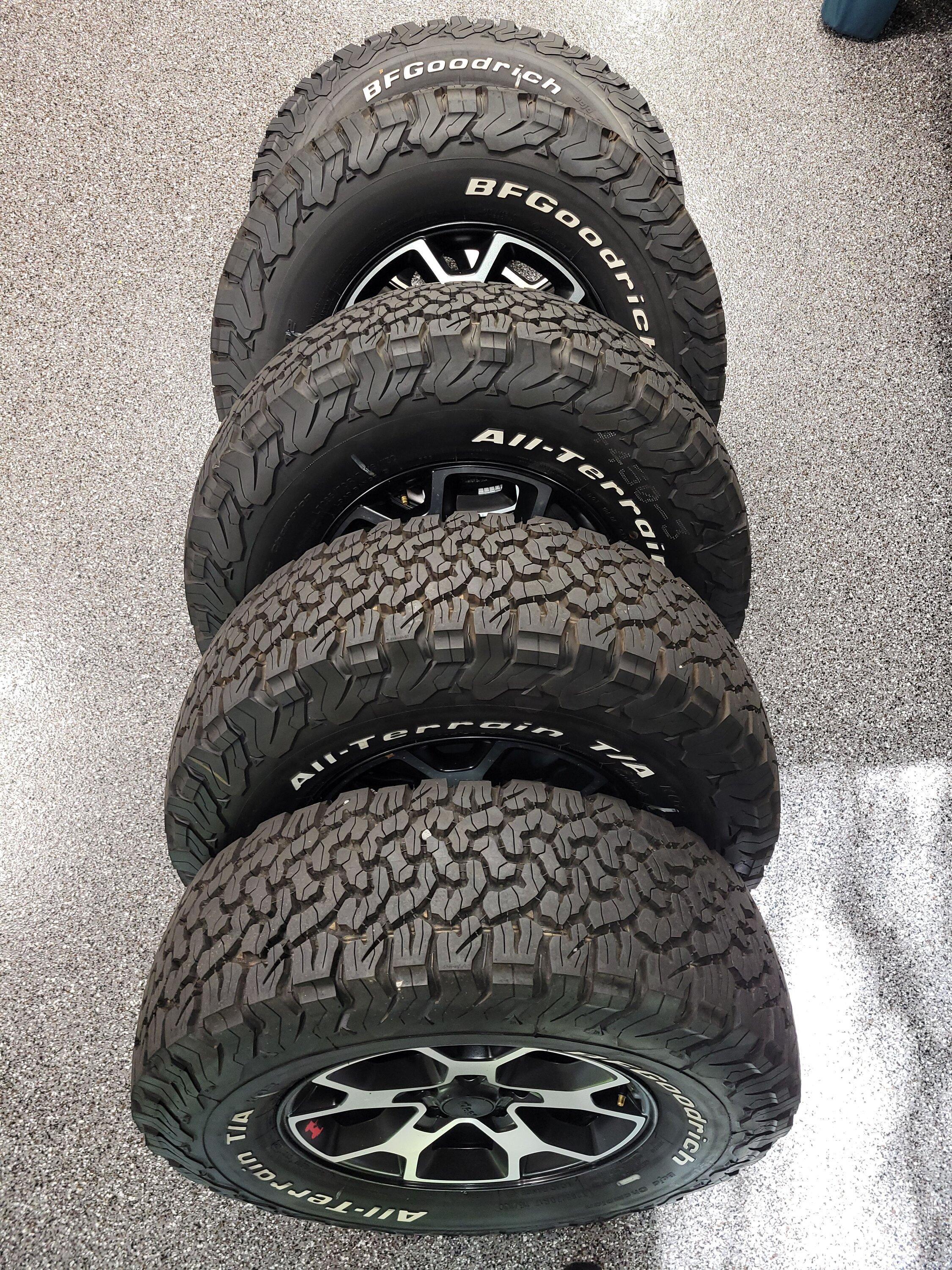 Jeep Gladiator JL Rubicon take-off rims and tires 20220708_182129