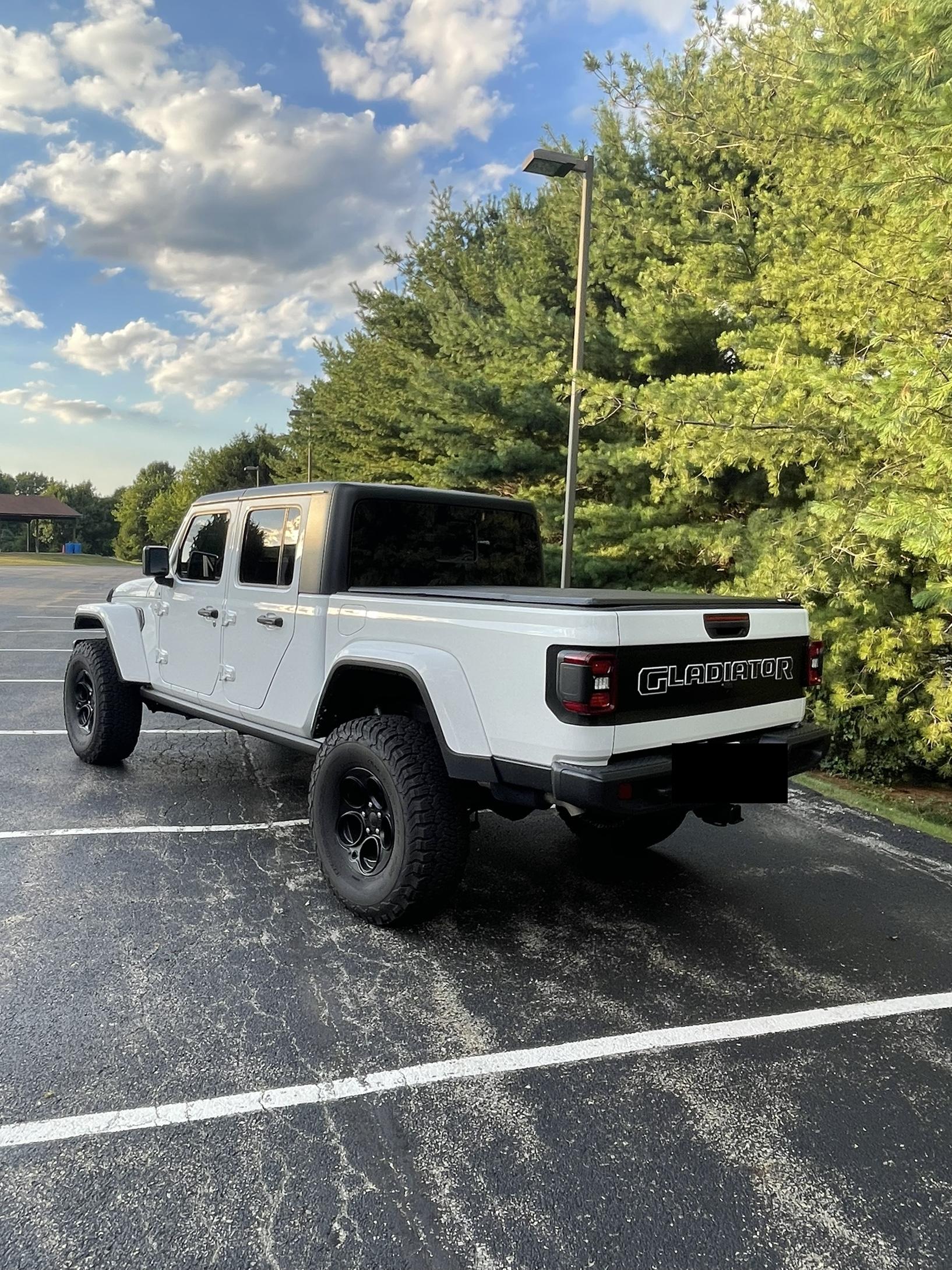 Jeep Gladiator 2020 Jeep Gladiator Overland AEV Lift 37's 9k Miles 624C7C16-F466-4B0D-8DE4-DC5B39BDBF66