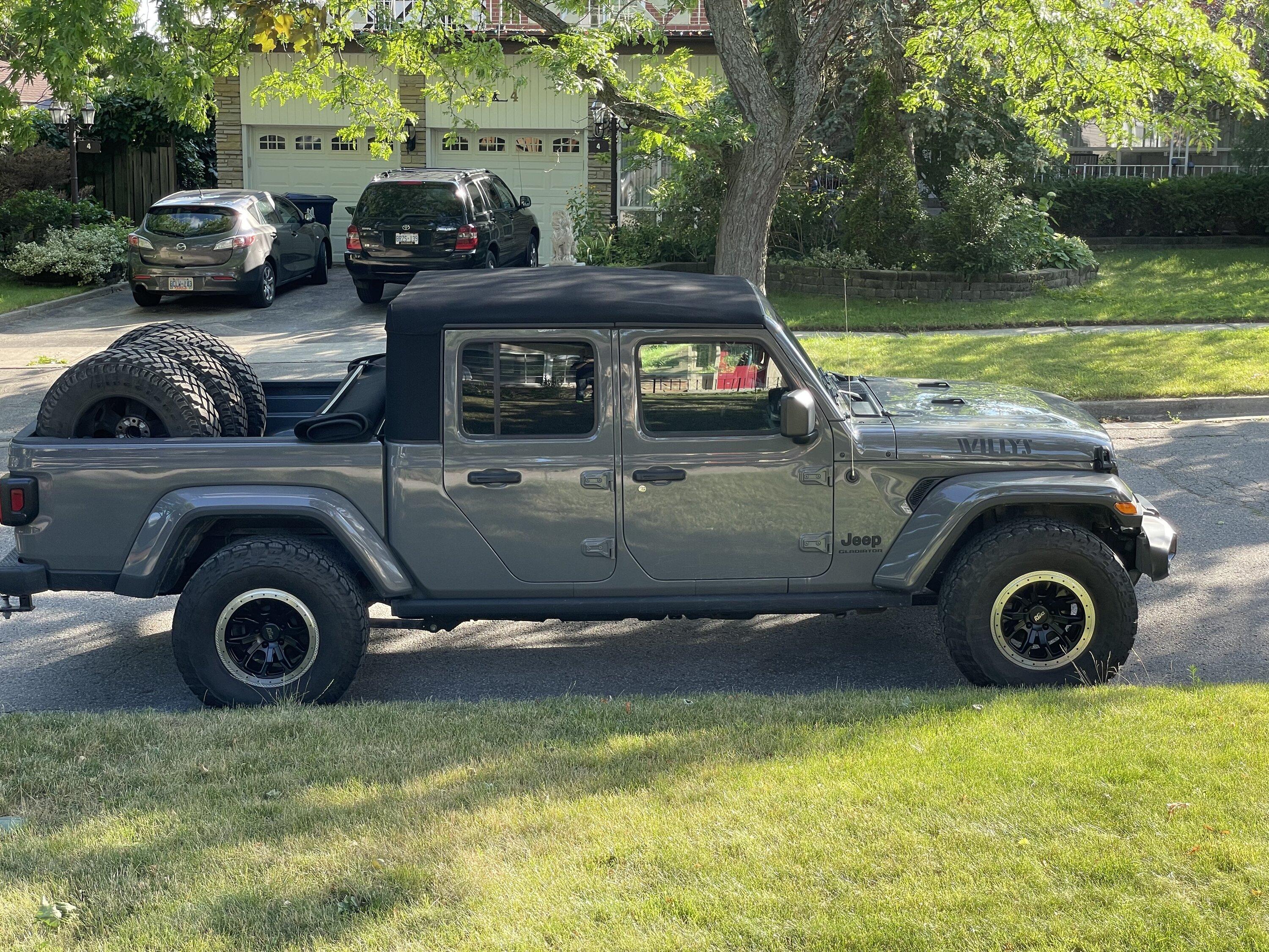 Jeep Gladiator Photoshop help PLEASE (wheel rings) 55F84229-C36B-43AC-9384-E06274393AC9