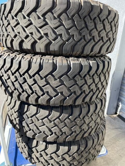 Jeep Gladiator Mojave Wheels / Falken Wildpeak MT 285/70R17 Tires mojave2