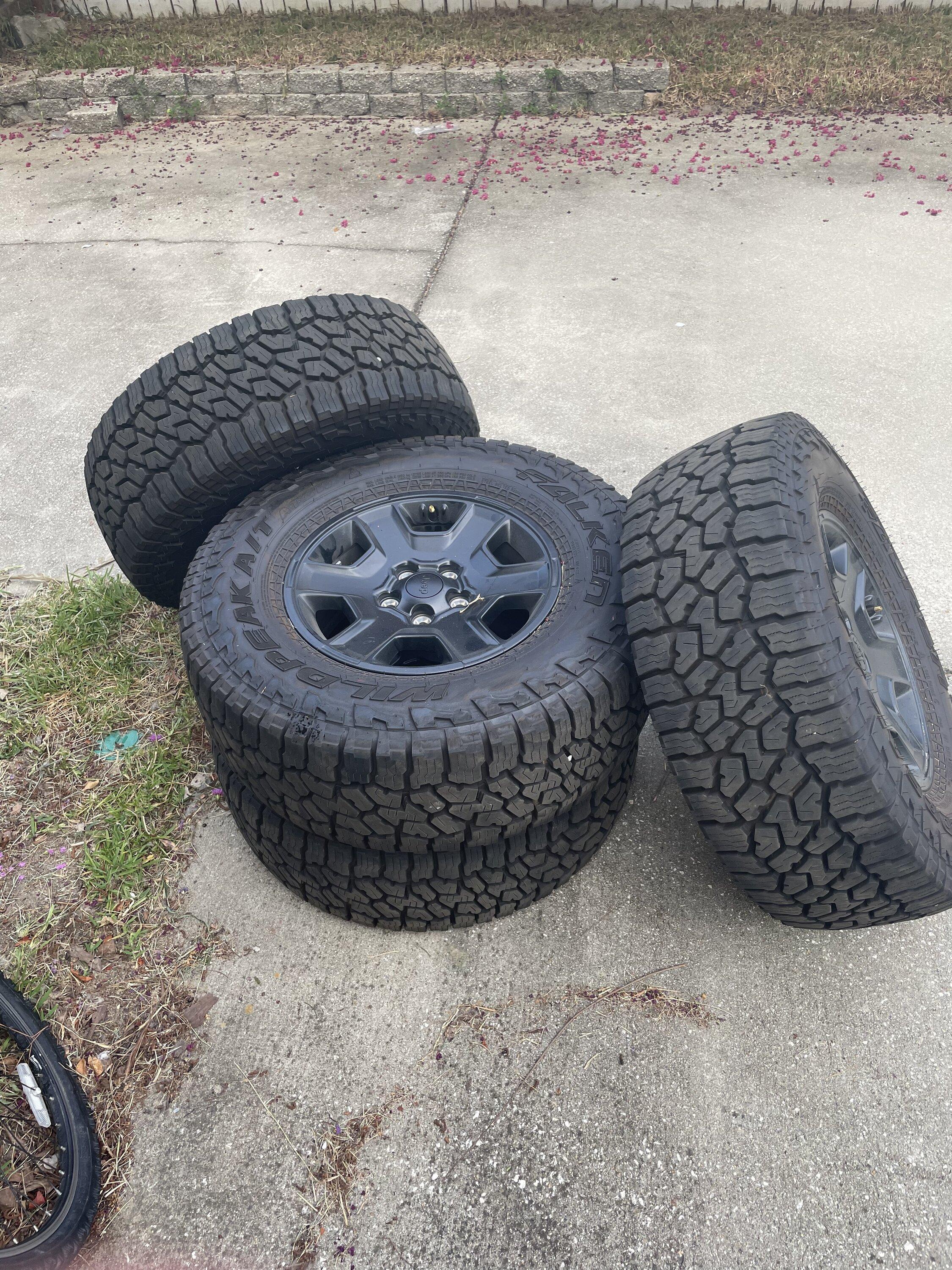 Jeep Gladiator $1350. 2022 Mojave Wheels and Tires (4) 6F07BC05-4D05-408D-901A-1E44059584A7