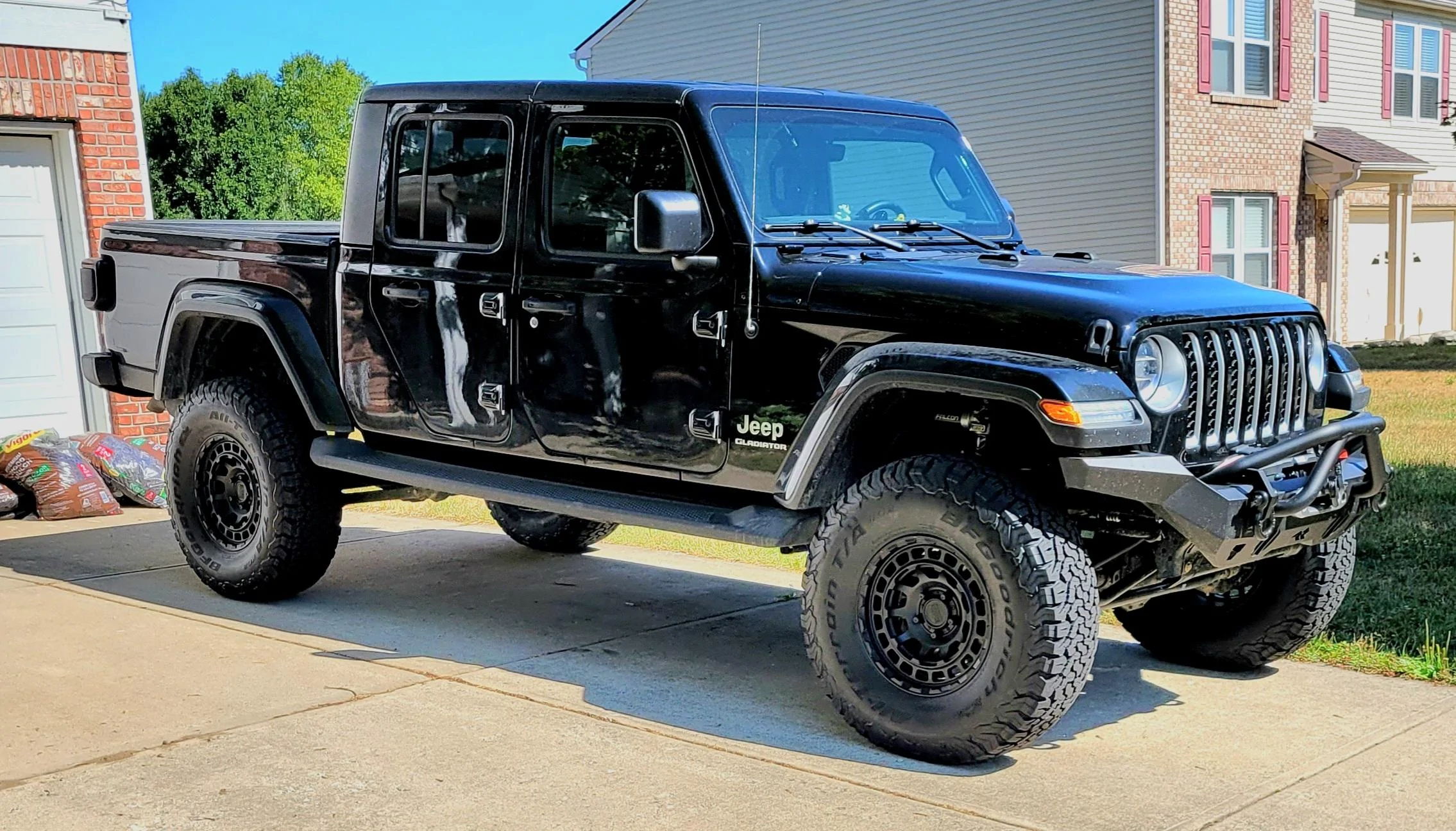 Jeep Gladiator Lets see all those Gladiators with lifts and bigger tires! 20220714_103918