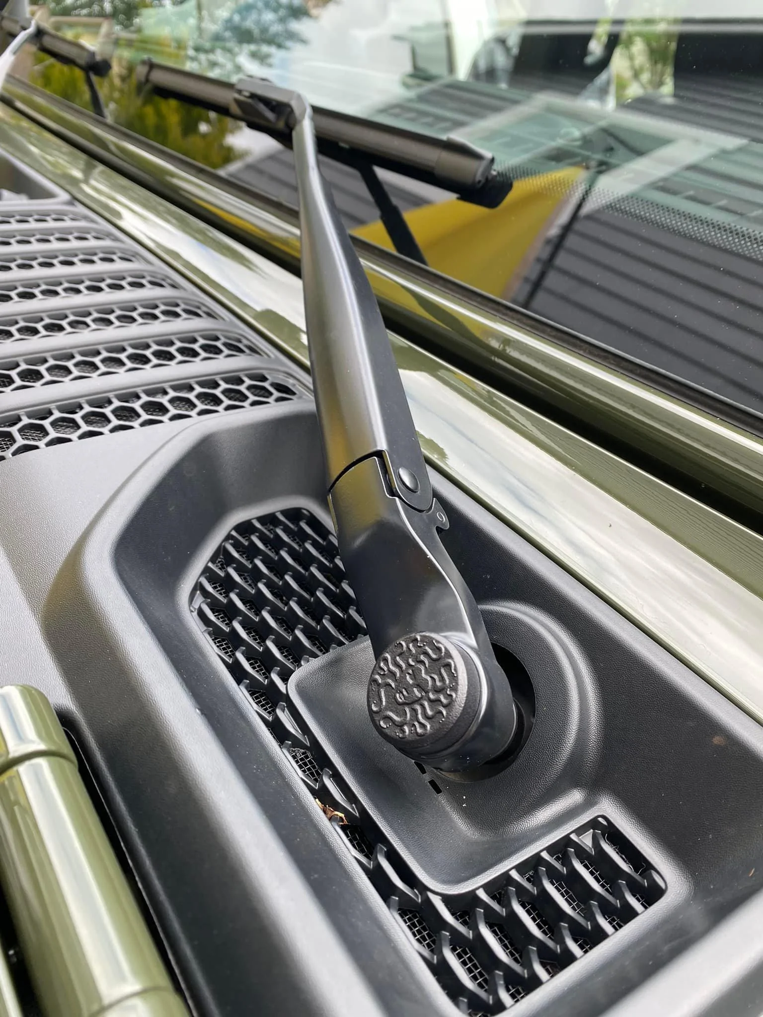 Jeep Gladiator ?? ☔️ Threedom Custom Wiper Arm Caps? 1267