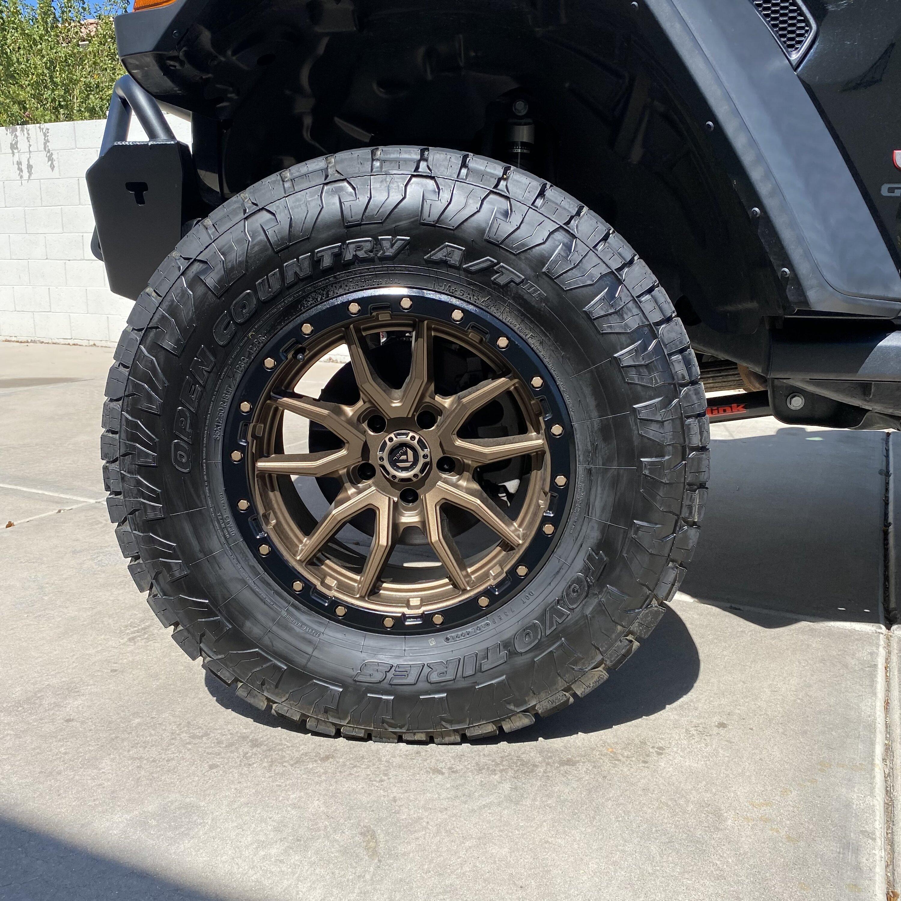 Jeep Gladiator 2020 Jeep Gladiator Rubicon <10,000 miles - 3.5" JKS lift, 18" fuel rebel 5 wheels, 35" Toyo AT3 IMG_5310