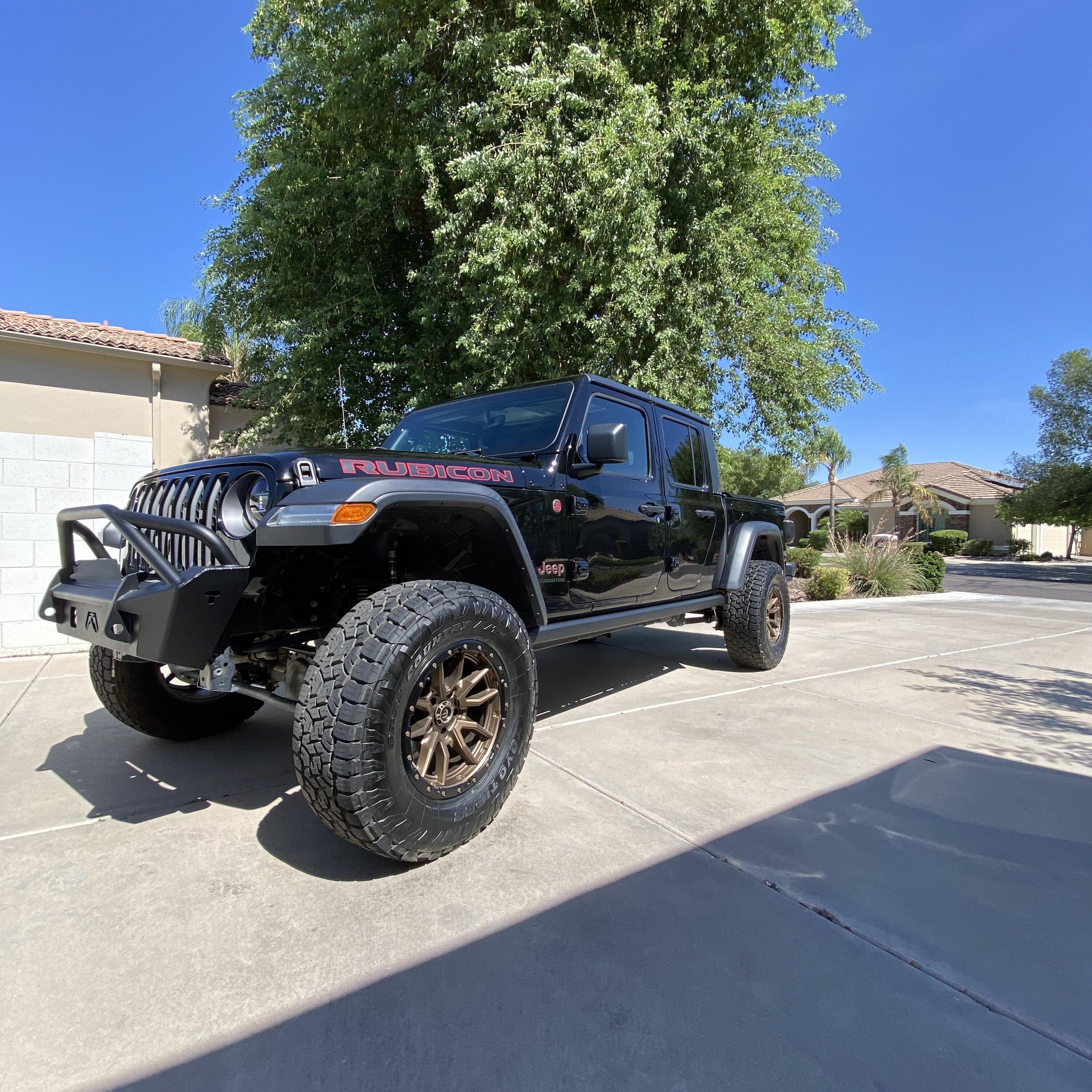 Jeep Gladiator 2020 Jeep Gladiator Rubicon <10,000 miles - 3.5" JKS lift, 18" fuel rebel 5 wheels, 35" Toyo AT3 IMG_5303